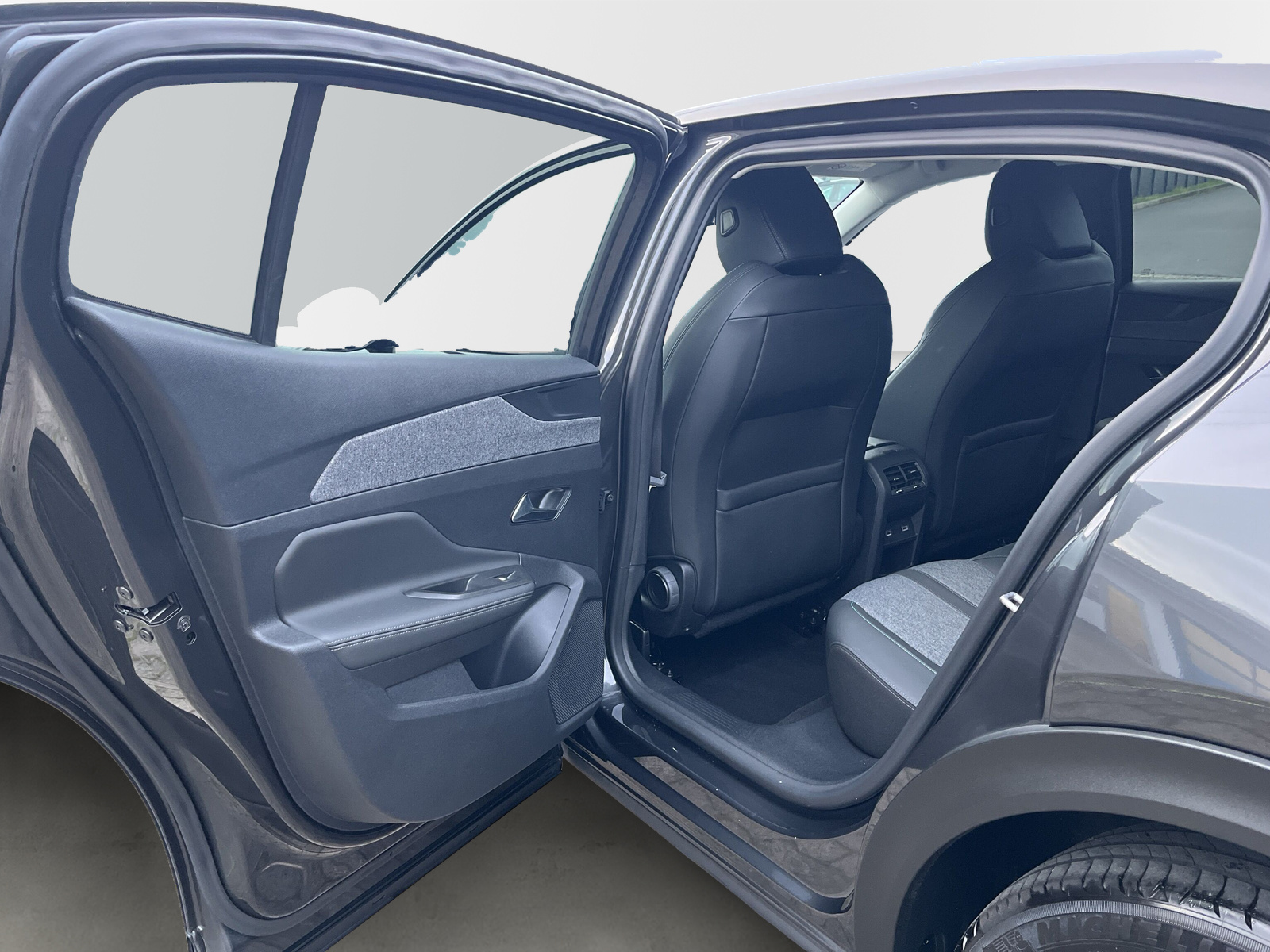 408 Allure Pack 1.2 Puretech 130 EAT8 *360-KAMERA*SHZ*LENKRAD-HZG*