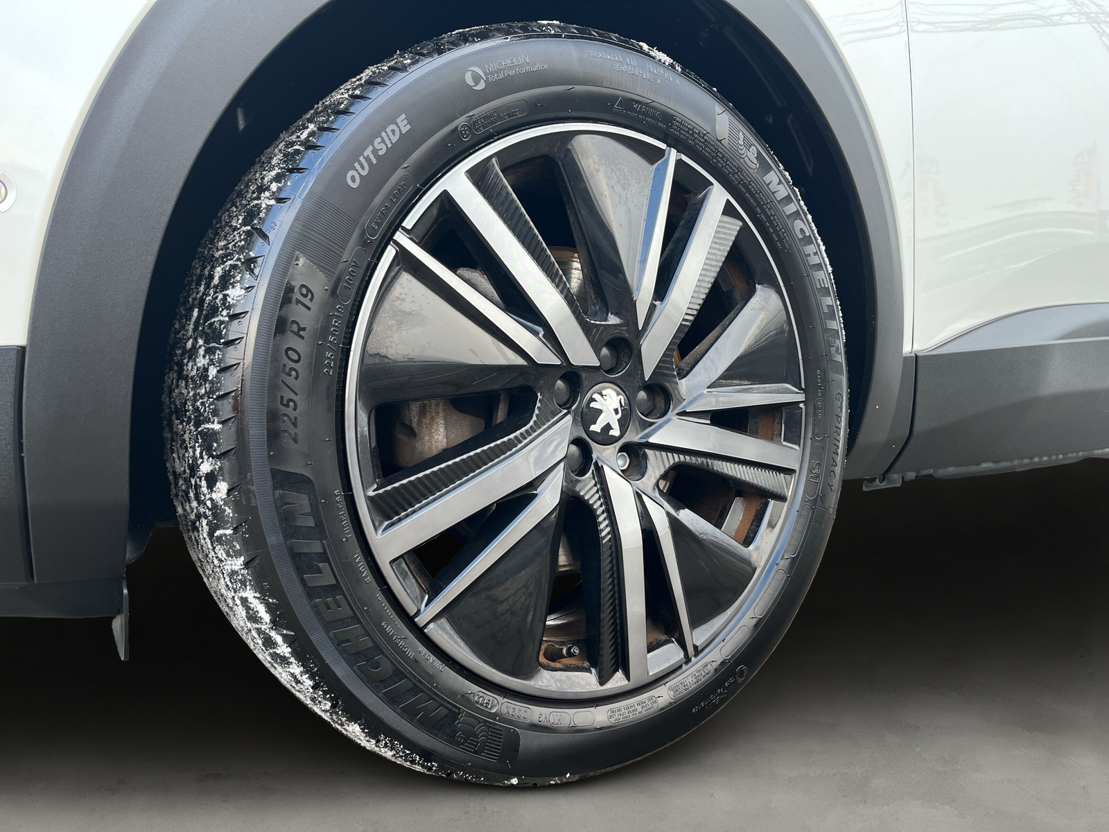 3008 1.6 Hybrid 225 GT EAT8 *AHK*FOCAL*NIGHT-VISION*