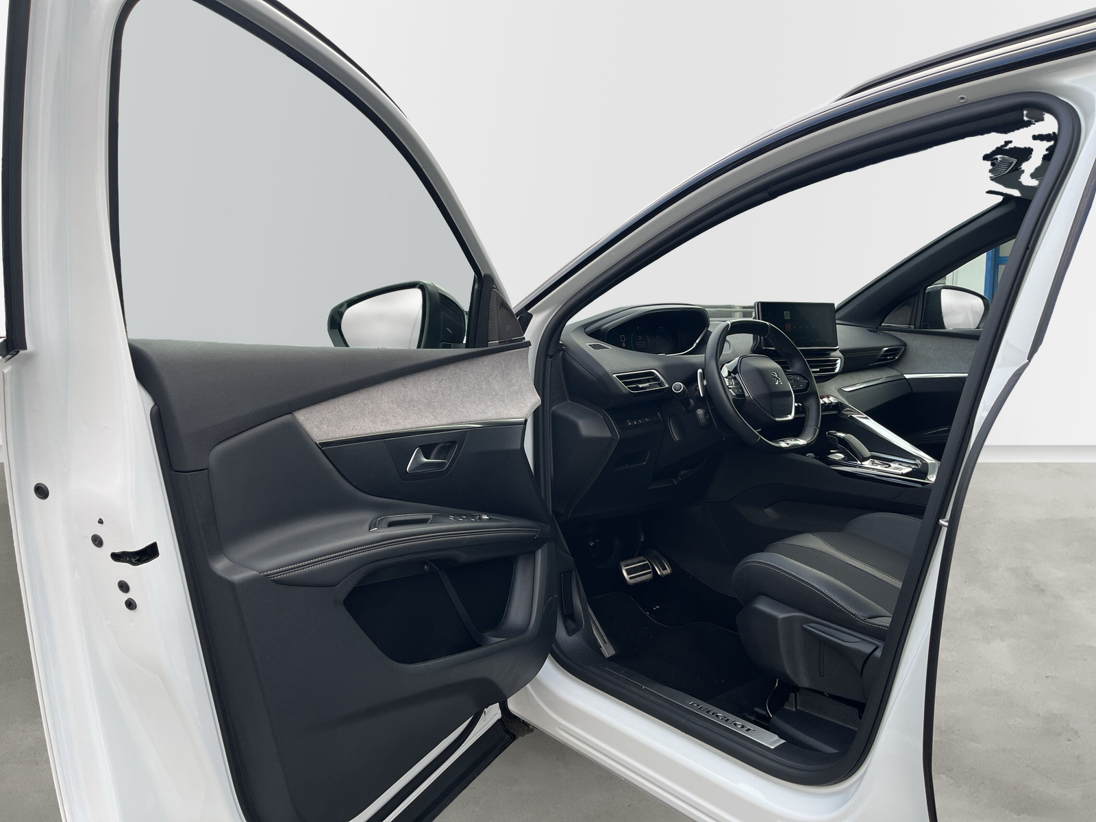 3008 1.6 Hybrid 225 GT EAT8 *AHK*FOCAL*NIGHT-VISION*