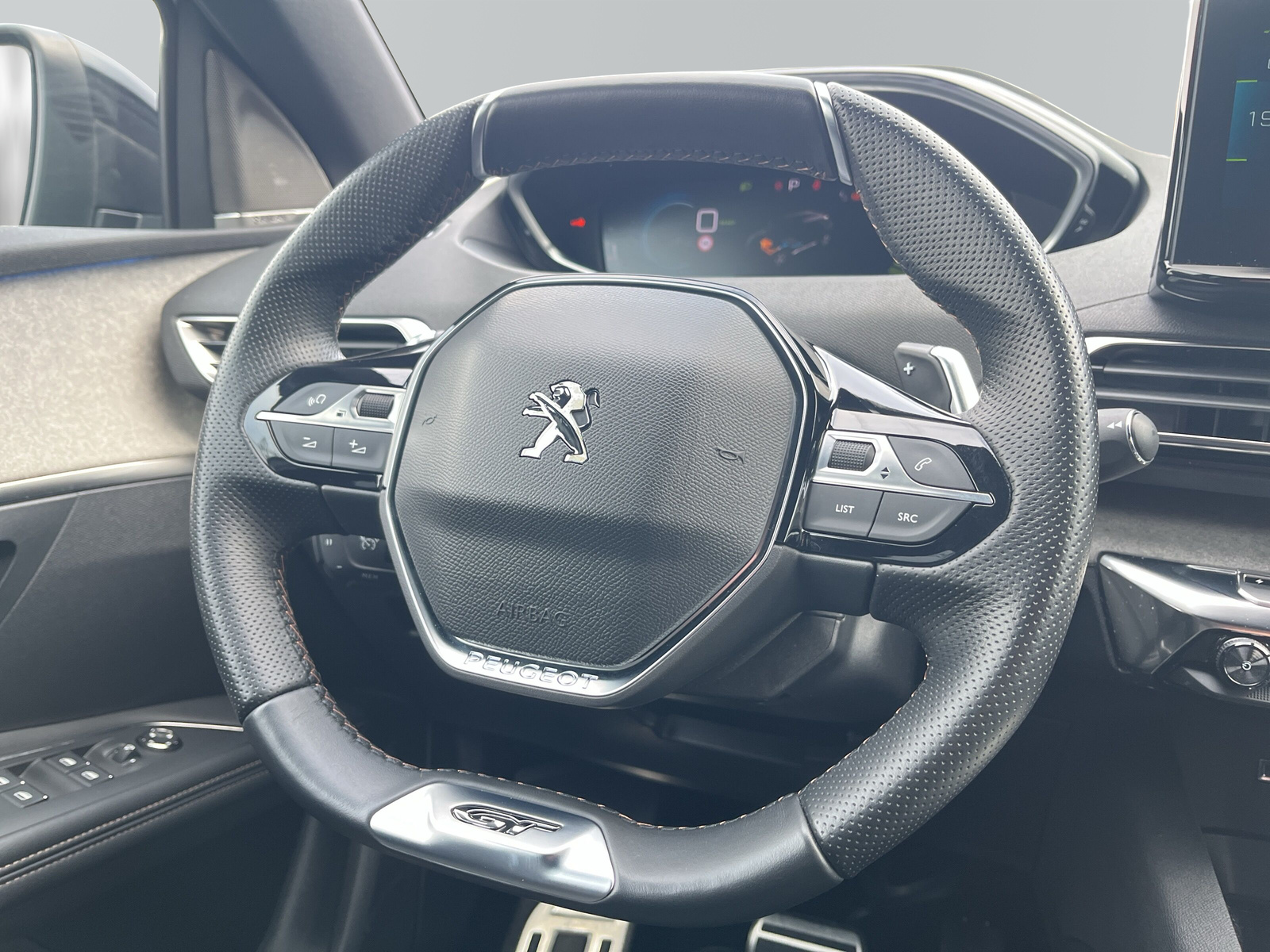 3008 1.6 Hybrid 225 GT EAT8 *AHK*FOCAL*NIGHT-VISION*