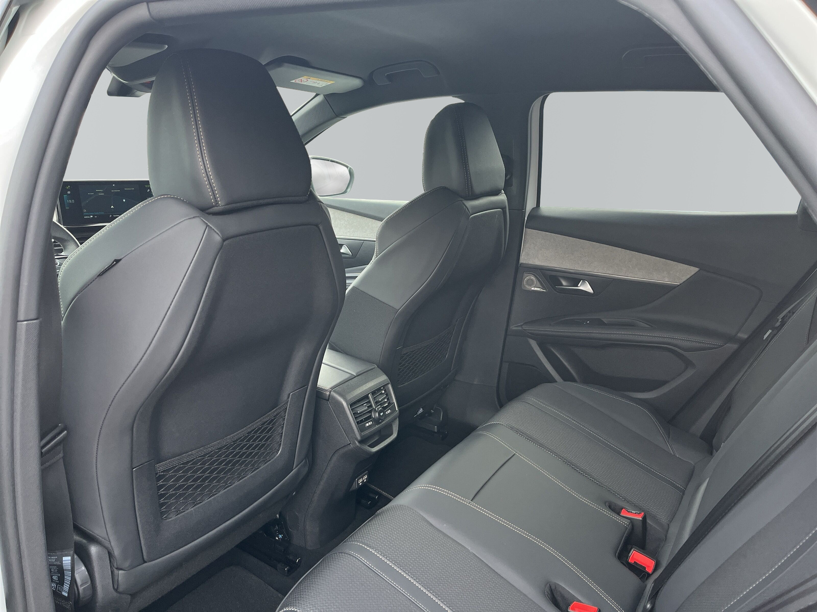 3008 1.6 Hybrid 225 GT EAT8 *AHK*FOCAL*NIGHT-VISION*