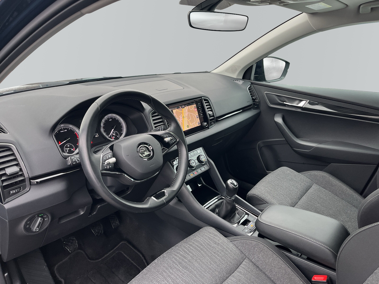 Karoq Style 1.5 TSI 6-Gang *PANORAMA*LED*NAVI*RÜCK-KAMERA*