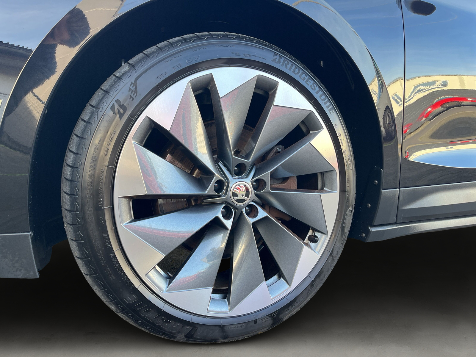 Enyaq iV 80 ecoSuite 82kWh *PANO*LEDER*AHK*ACC*