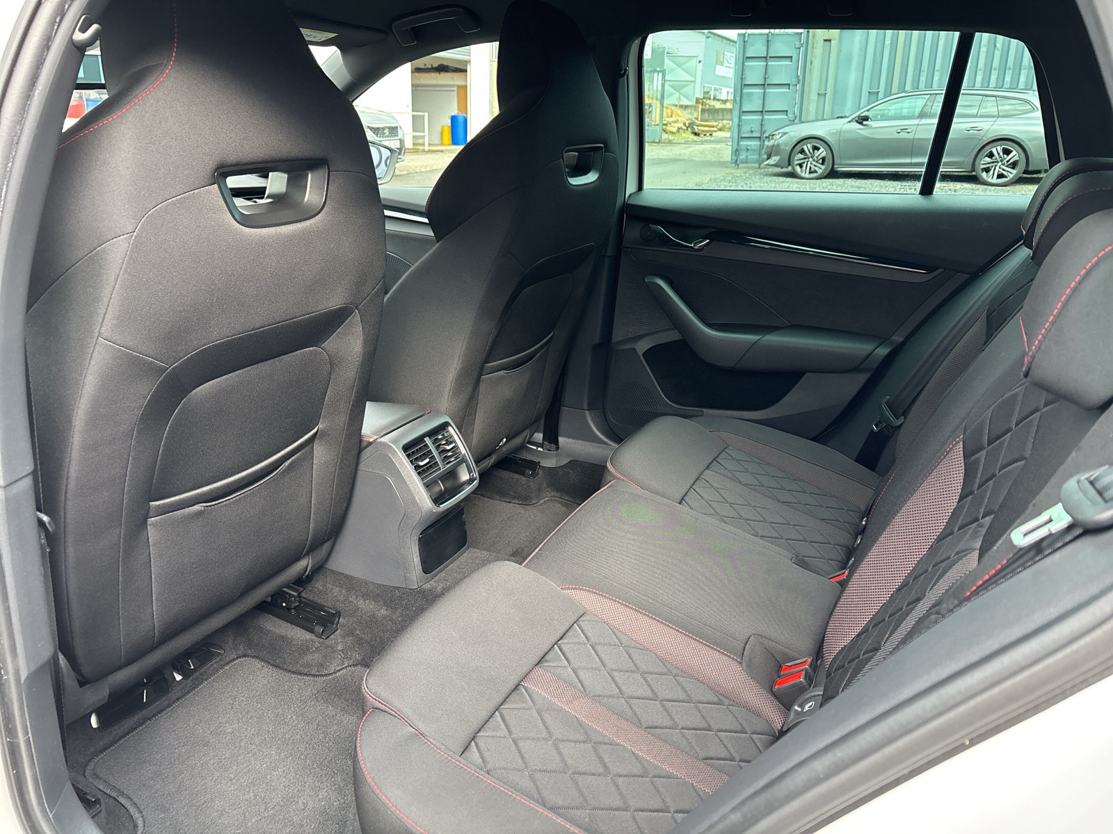 Octavia Combi 2.0 TDI RS 4x4 DSG *AHK*SHZ*LED*