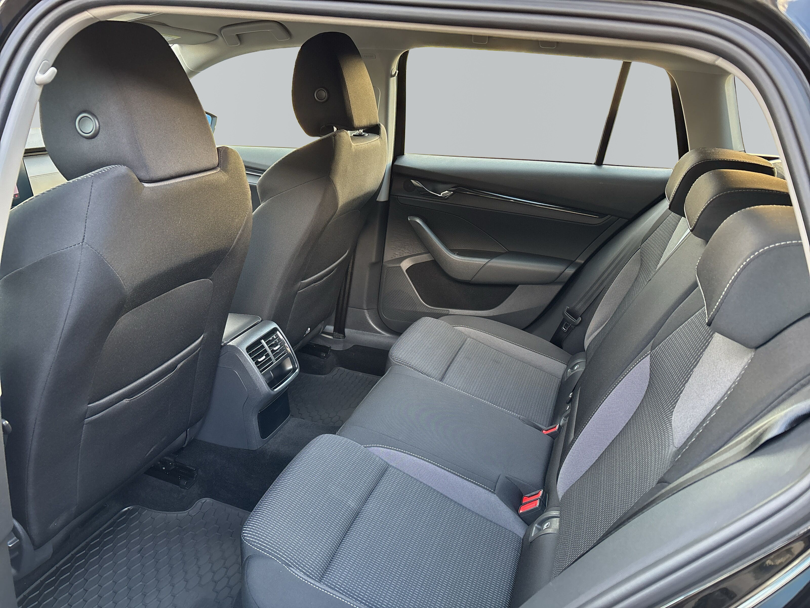 Octavia Combi Ambition *AHK*LED*ALU