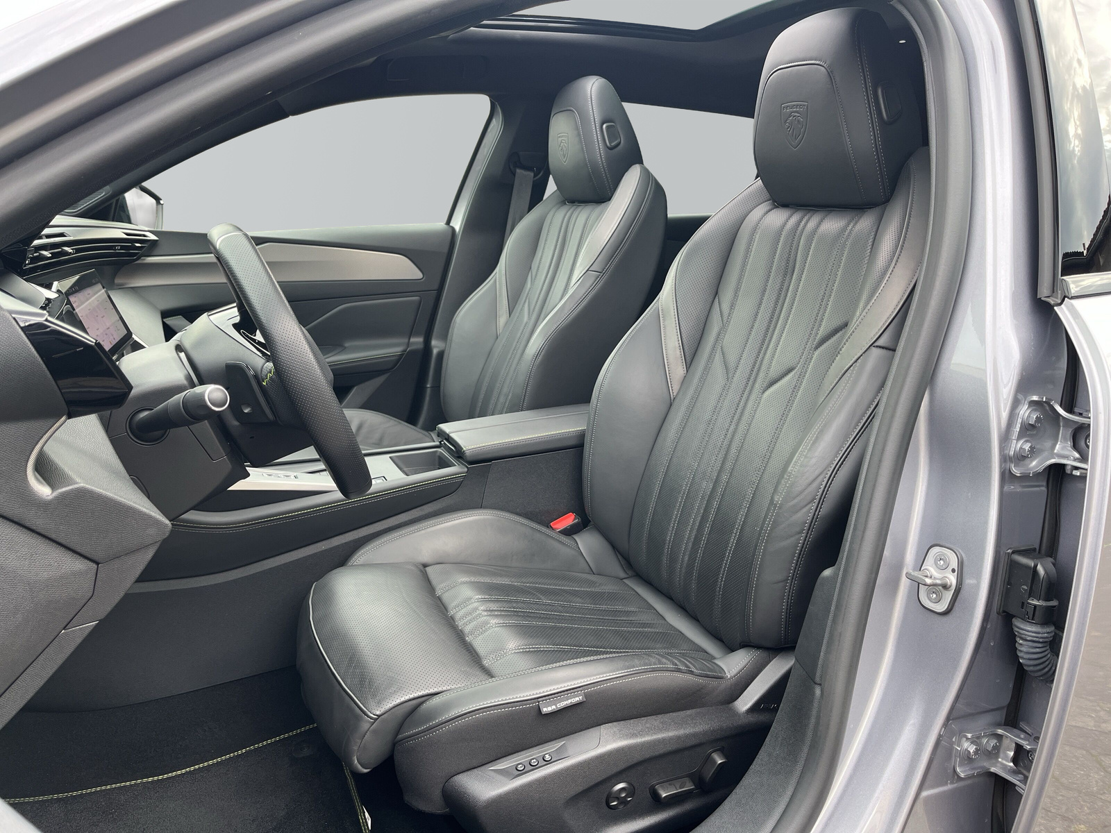 308 SW GT PureTech EAT8 *PANO*MASSAGE*LEDER*