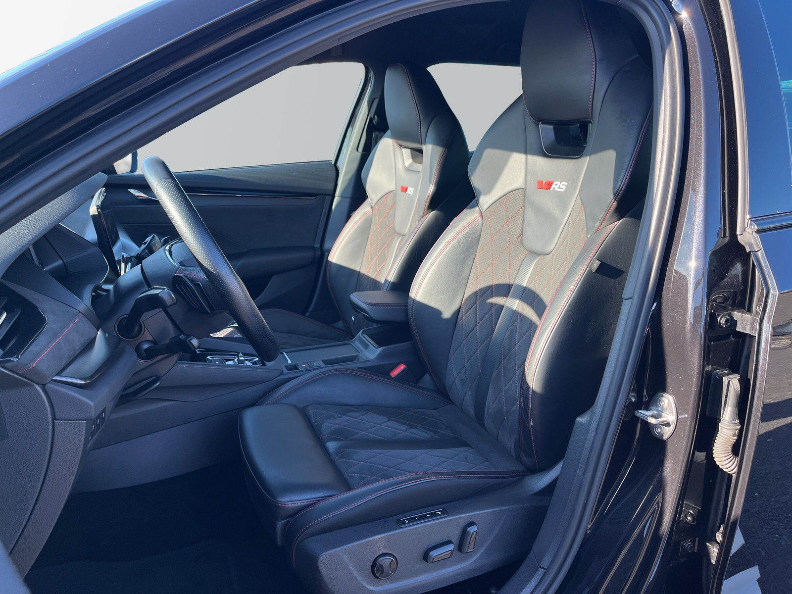 Octavia Combi RS PLUS 2.0 TDI DSG *MASSAGE*AHK*ACC*