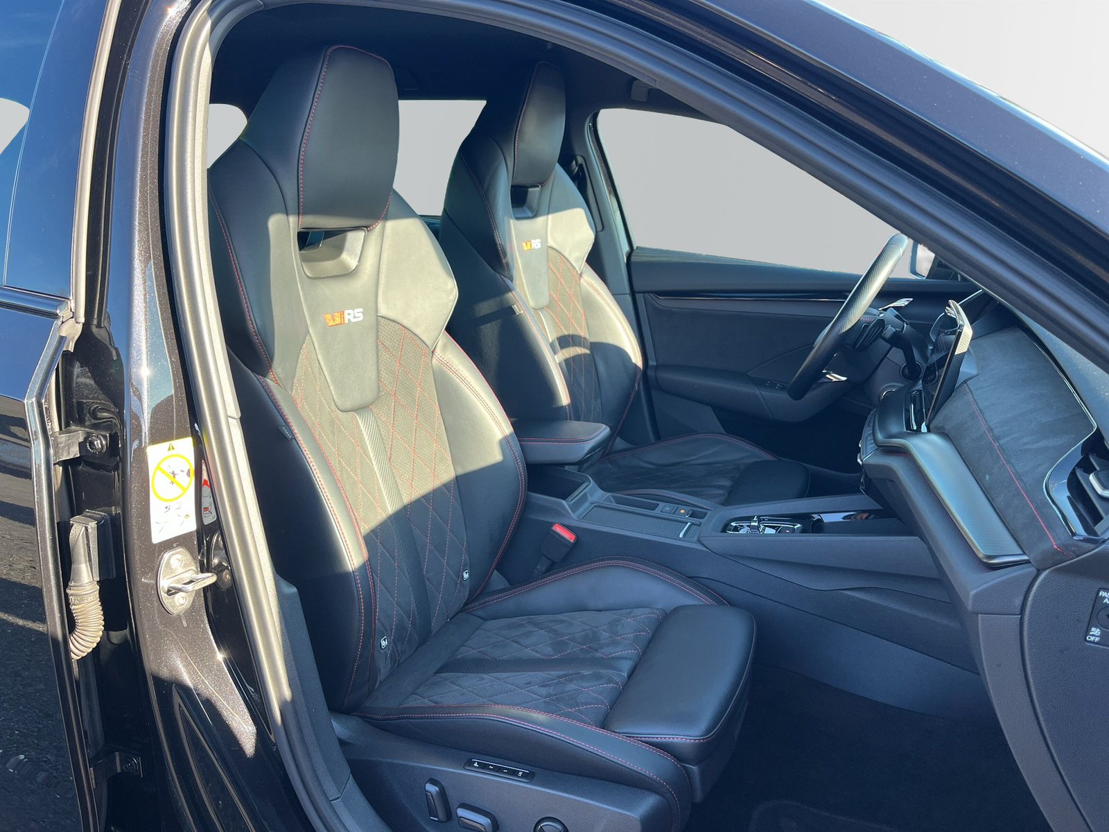 Octavia Combi RS PLUS 2.0 TDI DSG *MASSAGE*AHK*ACC*