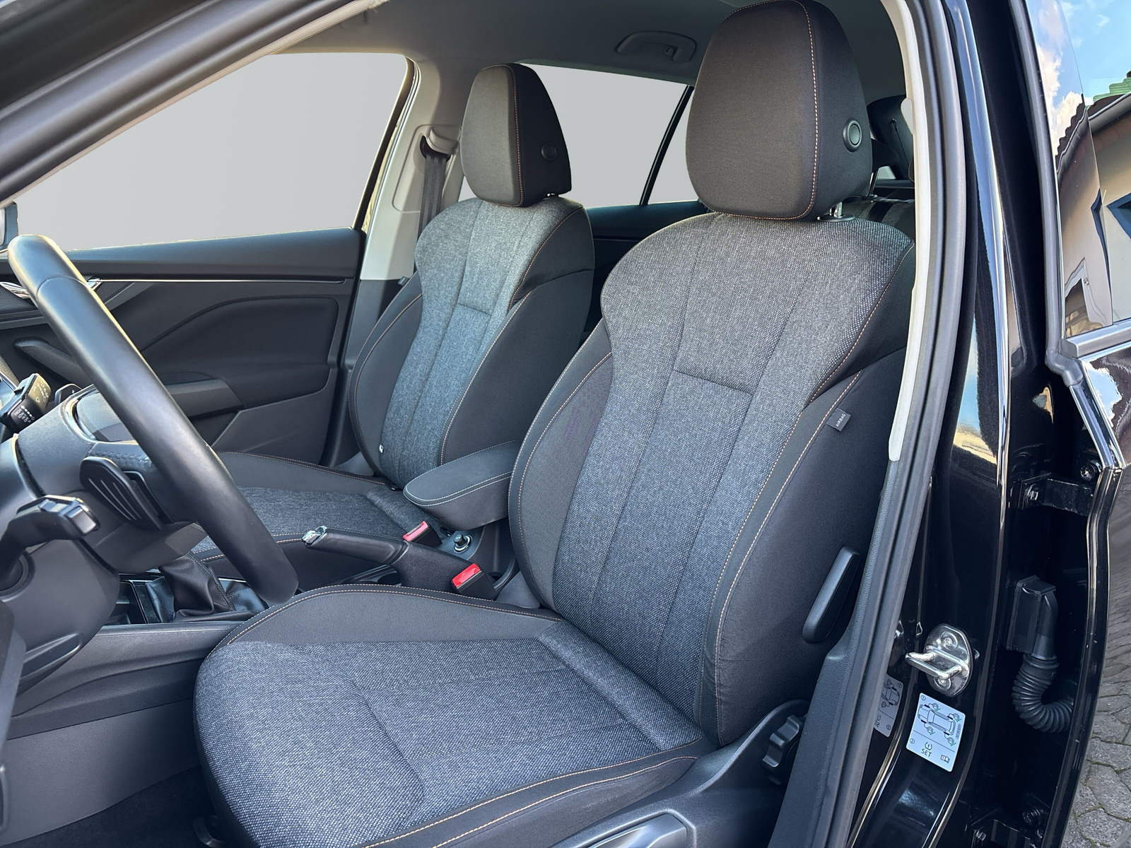 Kamiq Ambition 1.0 TSI DSG *SHZ*LED*AHK*