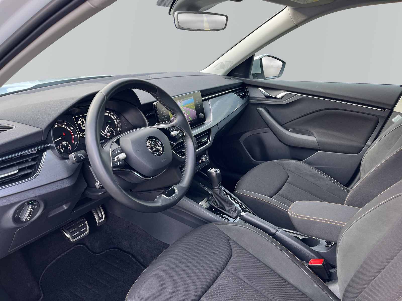 Kamiq Scoutline 1.5 TSI DSG *AHK*ACC*KAMERA*18-ZOLL*