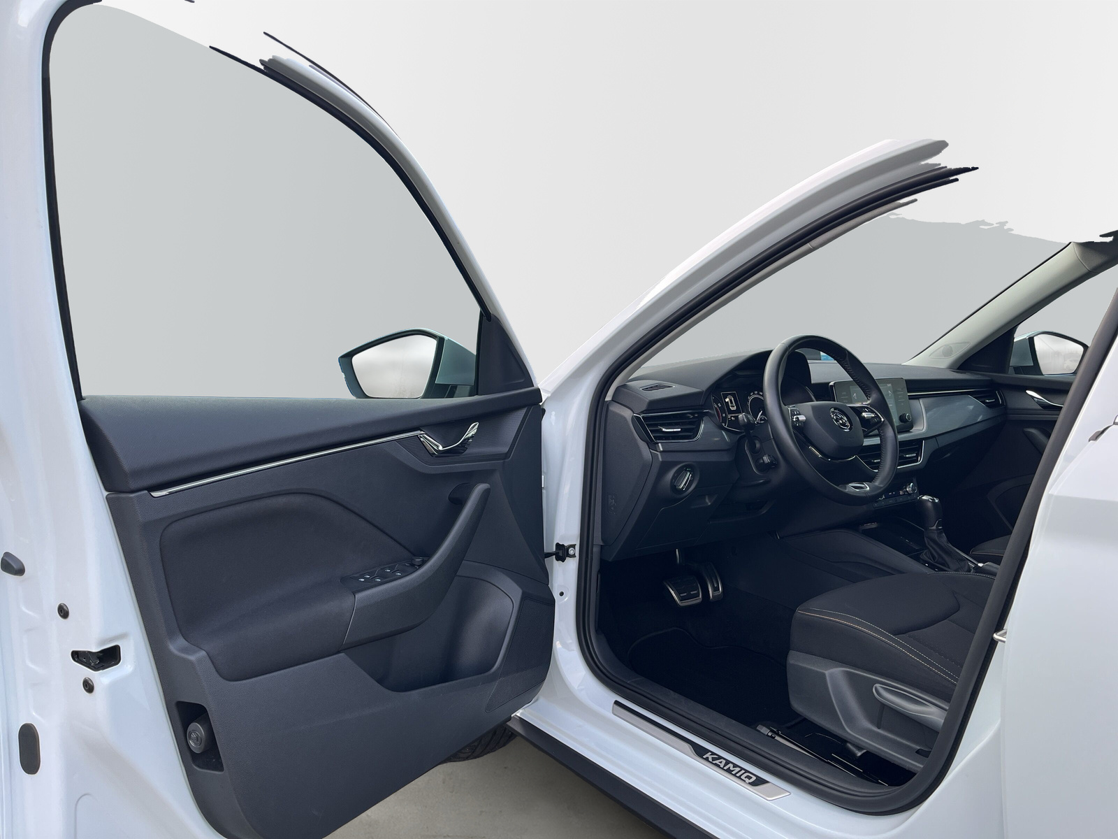 Kamiq Scoutline 1.5 TSI DSG *AHK*ACC*KAMERA*18-ZOLL*