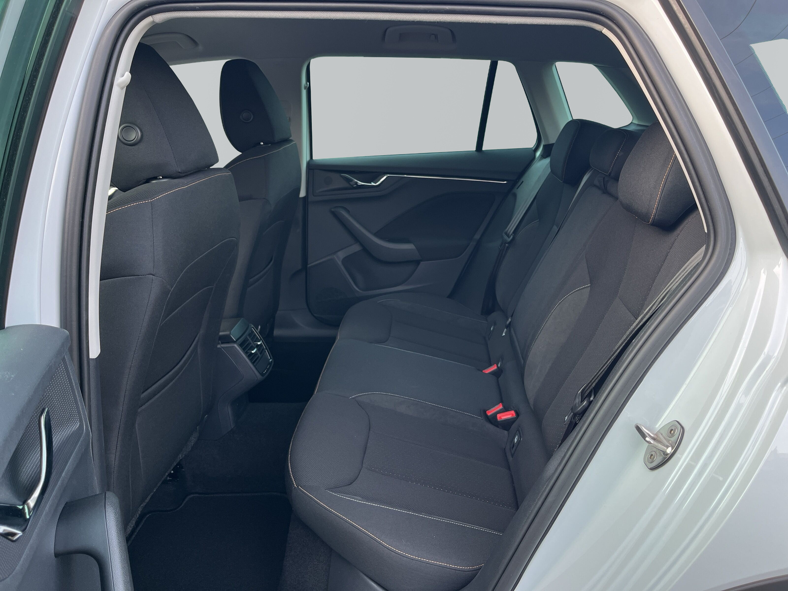 Kamiq Scoutline 1.5 TSI DSG *AHK*ACC*KAMERA*18-ZOLL*