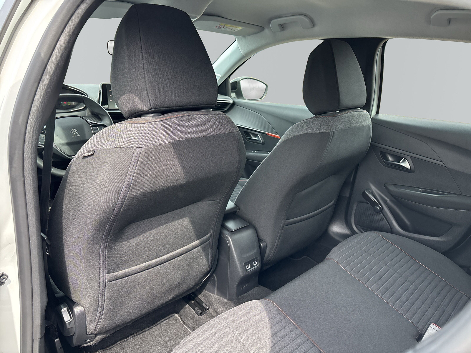 208 e- Active