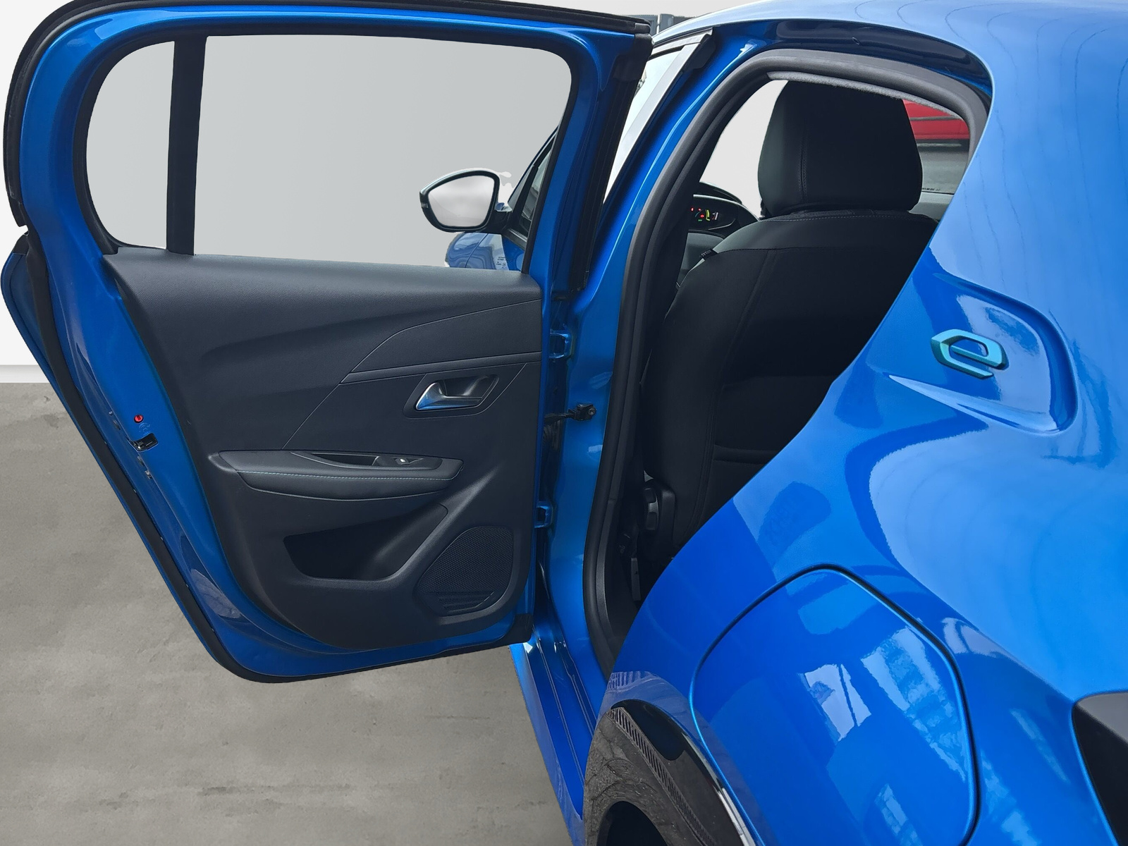 208 e- Allure *SHZ*LED*NAVI*