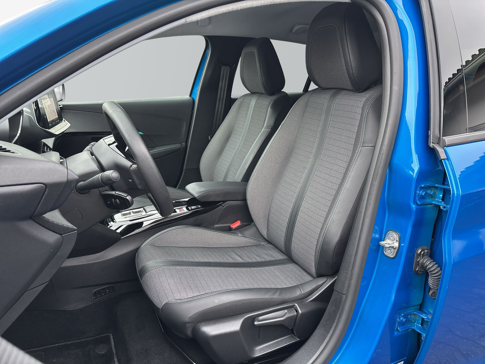 208 e- Allure *SHZ*LED*NAVI*