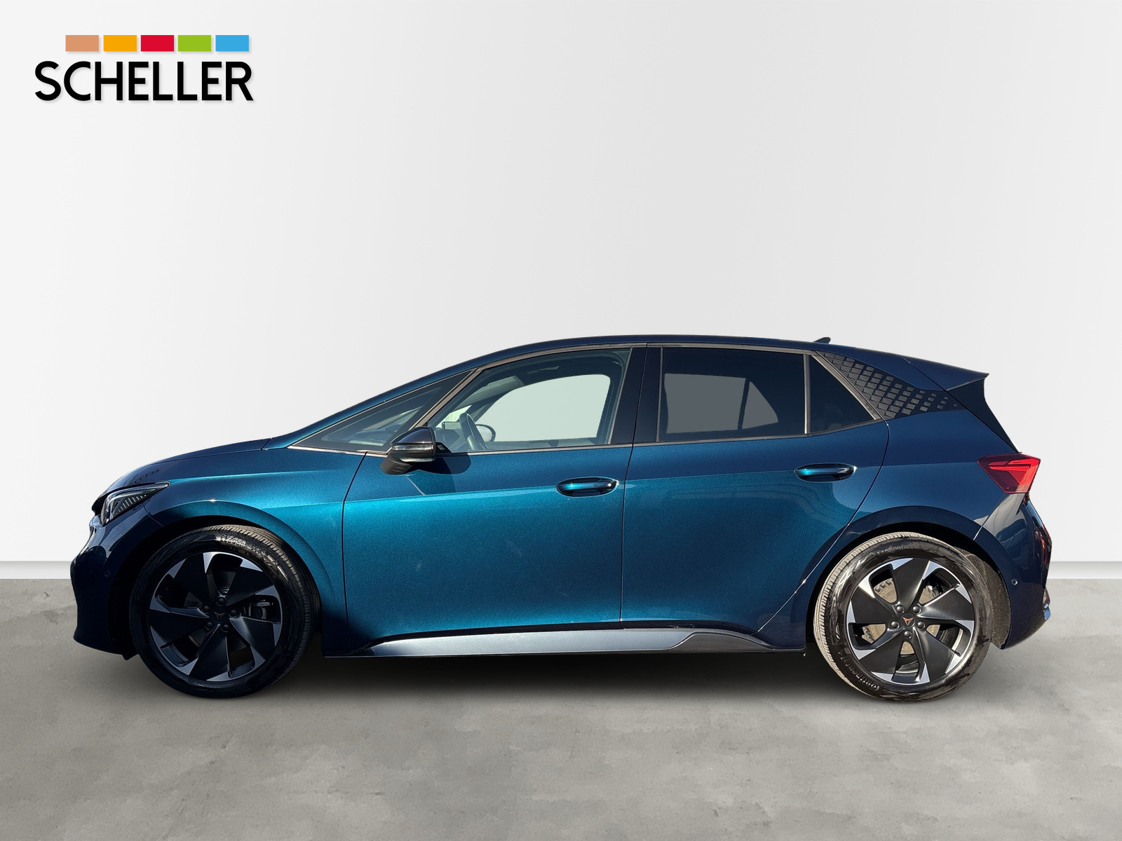 Born 150 kW Exclusive *SHZ*LED*NAVI*PANO*MASSAGE*