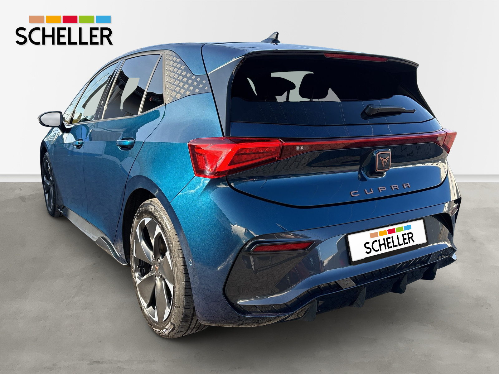 Born 150 kW Exclusive *SHZ*LED*NAVI*PANO*MASSAGE*