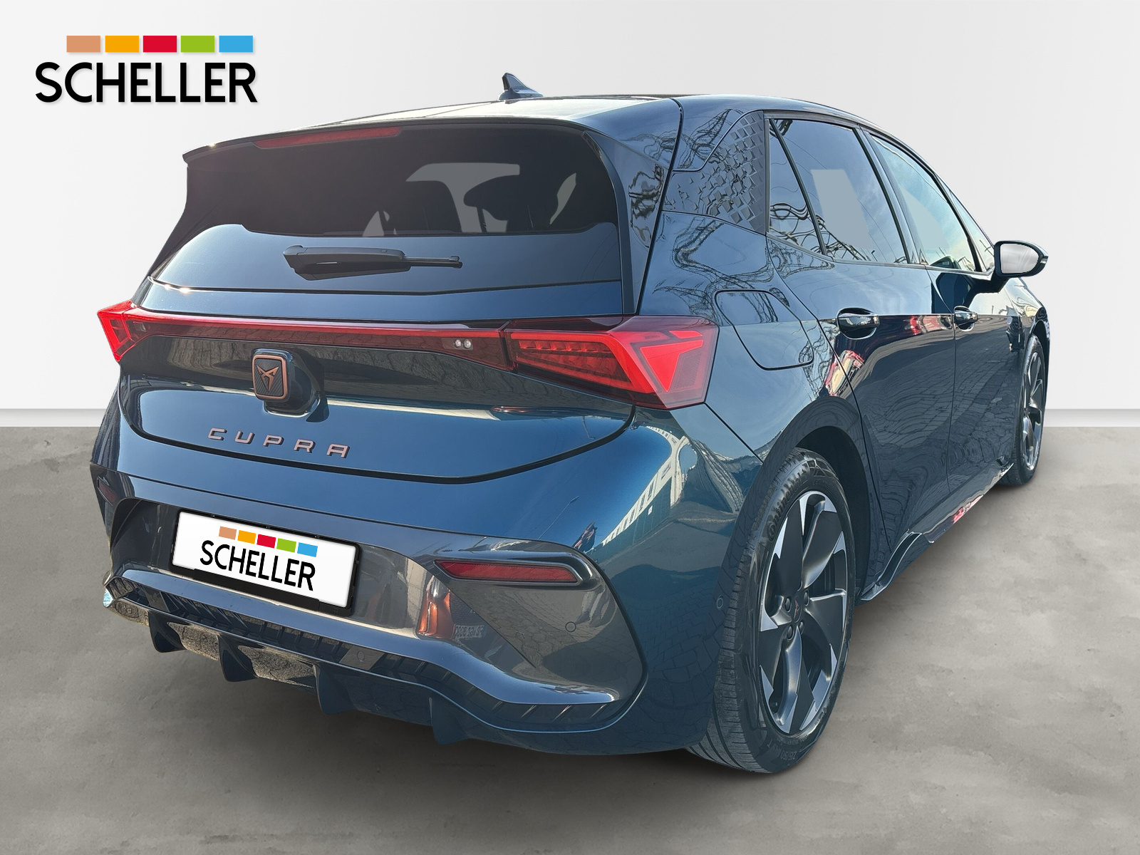 Born 150 kW Exclusive *SHZ*LED*NAVI*PANO*MASSAGE*