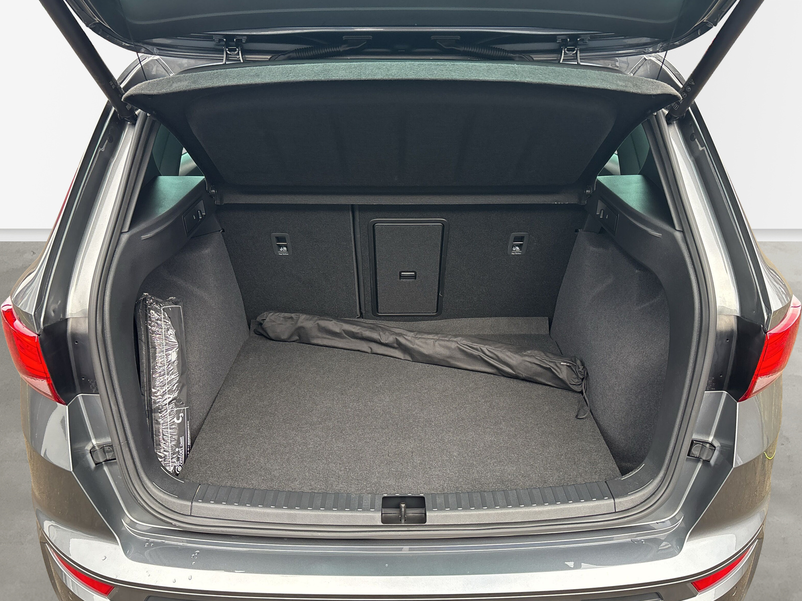 Ateca Basis 4Drive *LED*SHZ*BEATS*PANO*360*