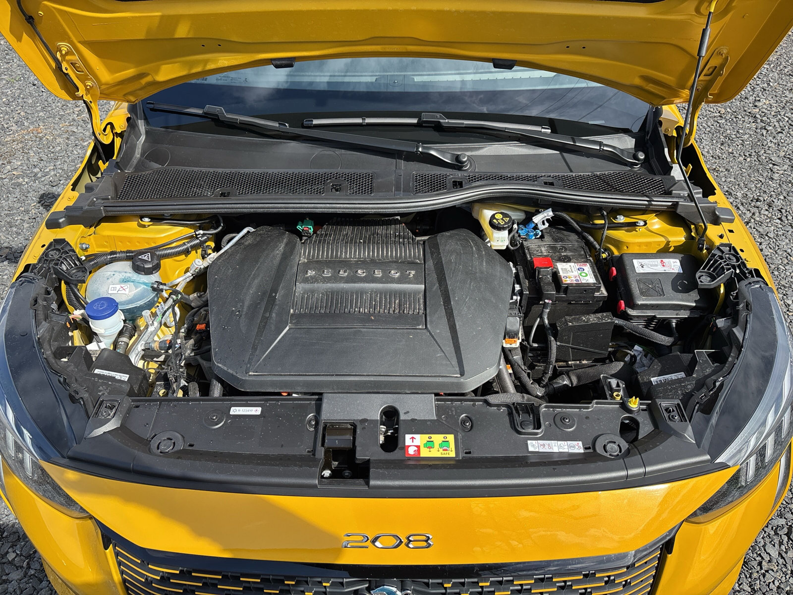 208 E GT 50kWh *PANO*KAMERA*SHZ*