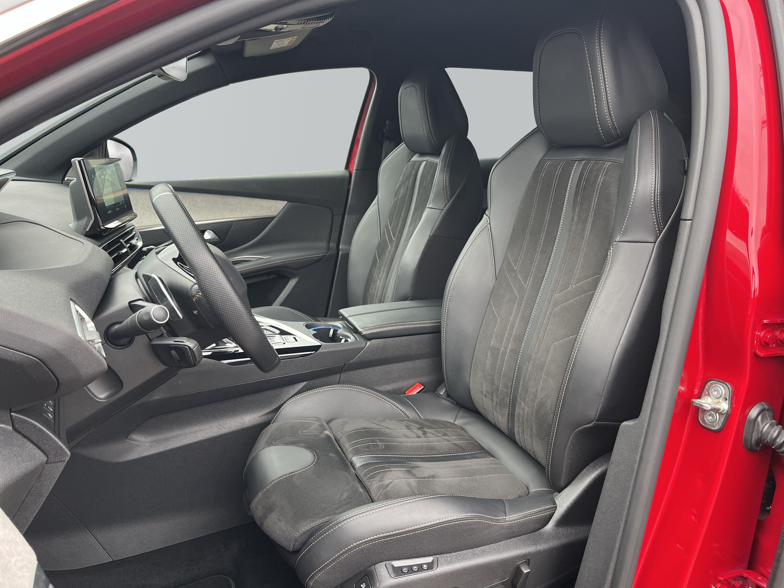 3008 1.6 Hybrid4 300 GT Pack *AHK*NIGHT-VISON*MASSAGE*