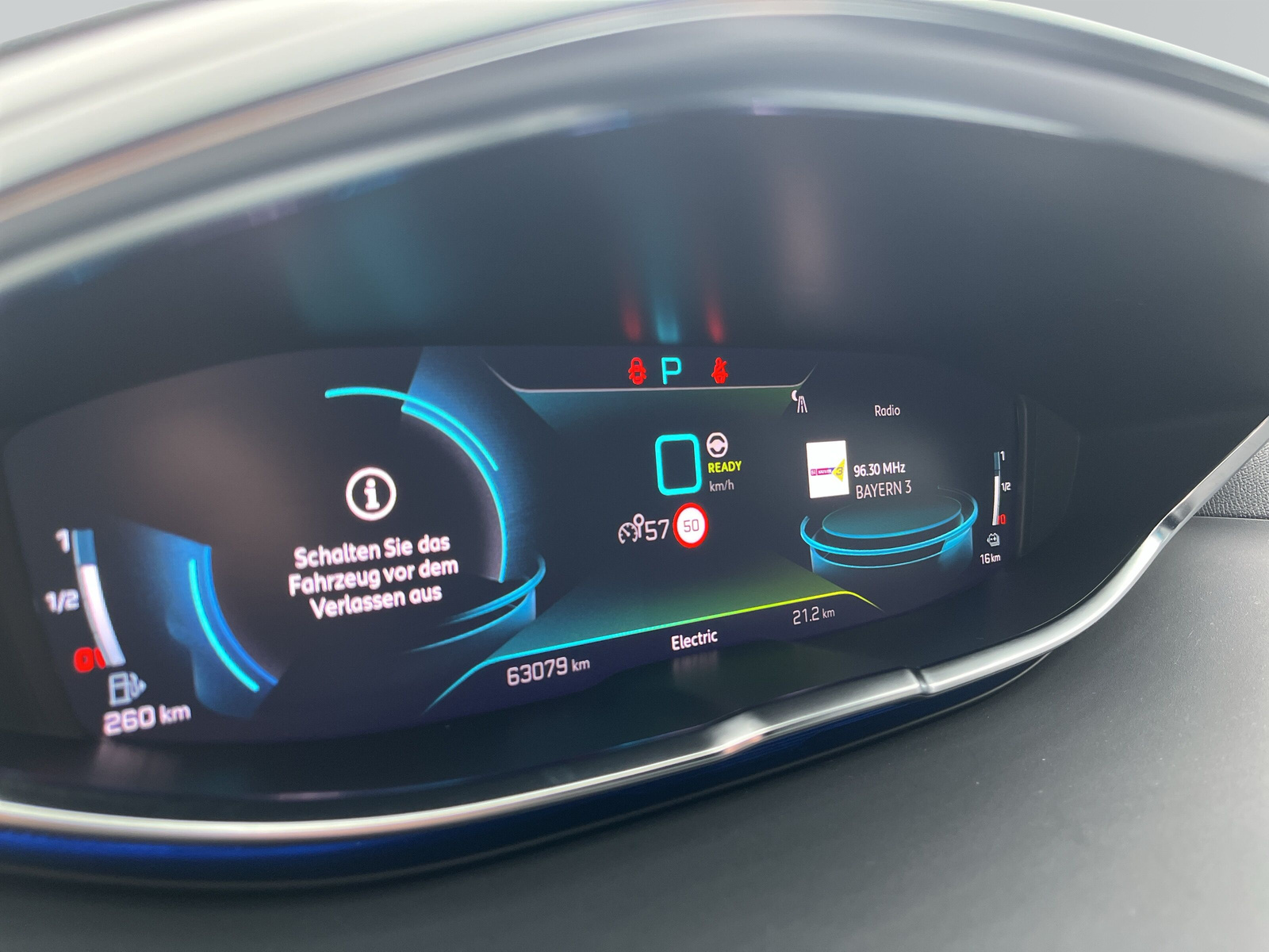 3008 1.6 Hybrid4 300 GT Pack *AHK*NIGHT-VISON*MASSAGE*