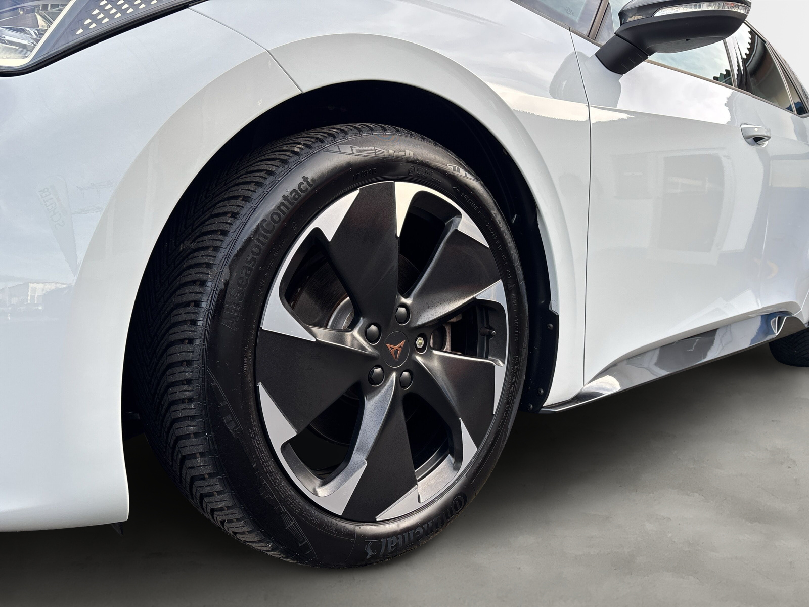 Born 150 kW *SHZ*ACC*NAVI*