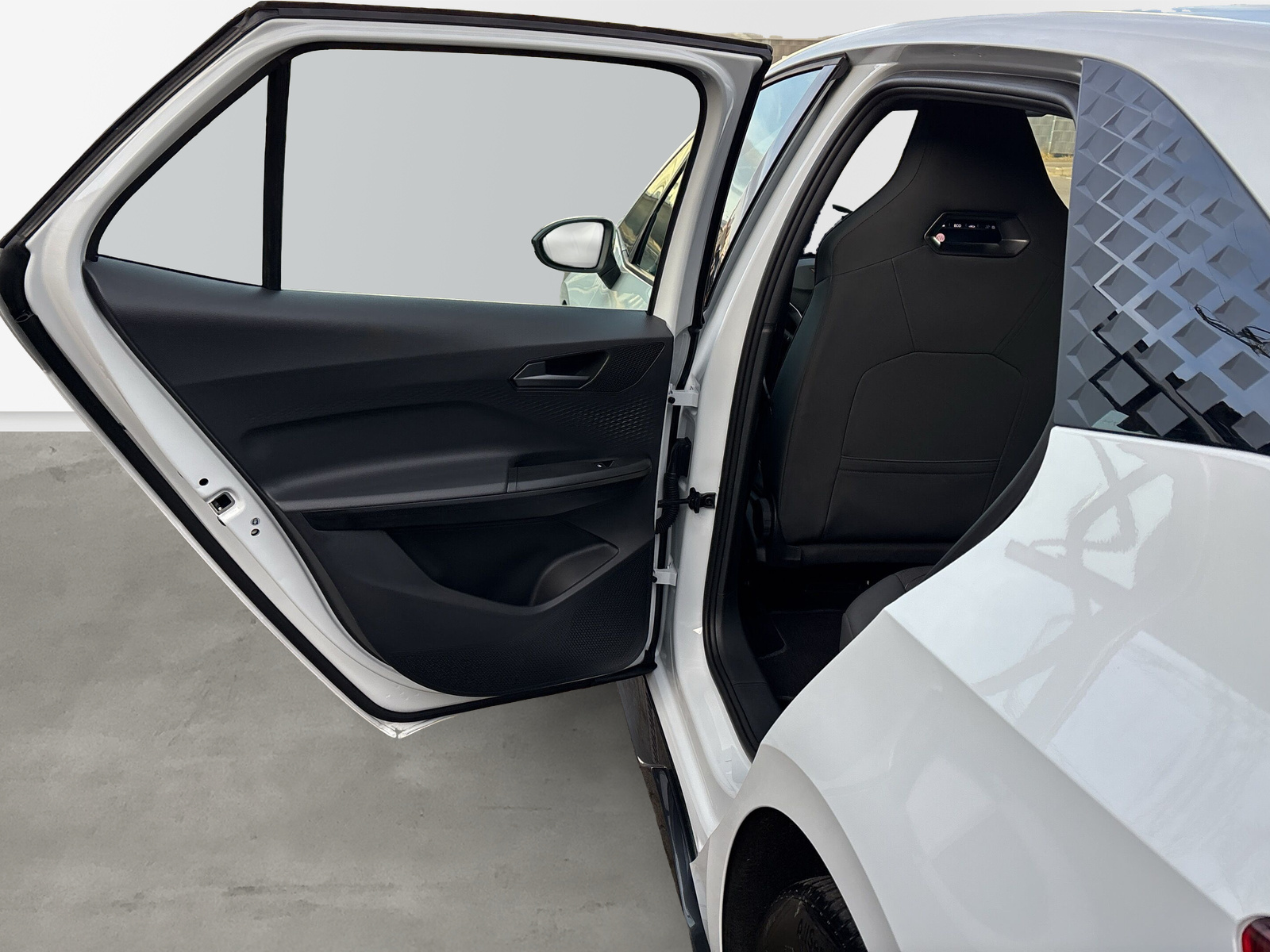 Born 150 kW *SHZ*ACC*NAVI*