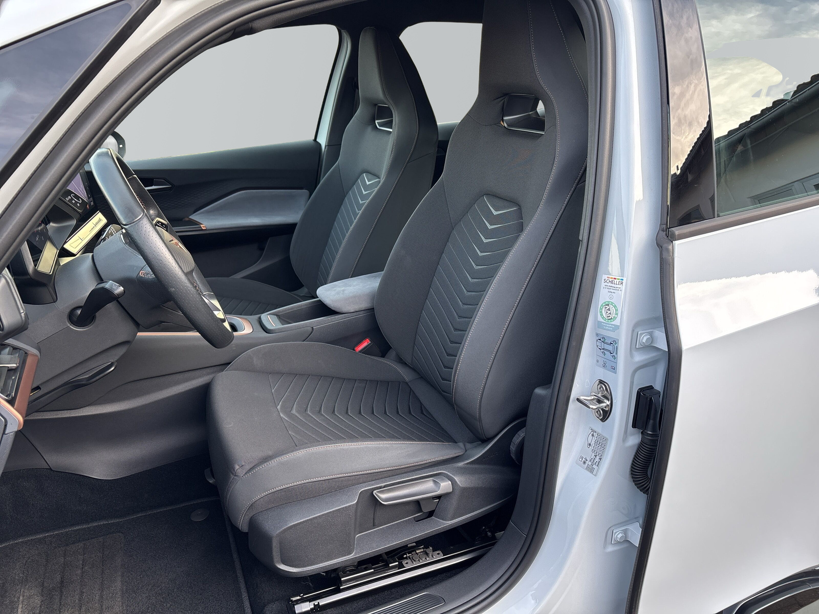 Born 150 kW *SHZ*ACC*NAVI*