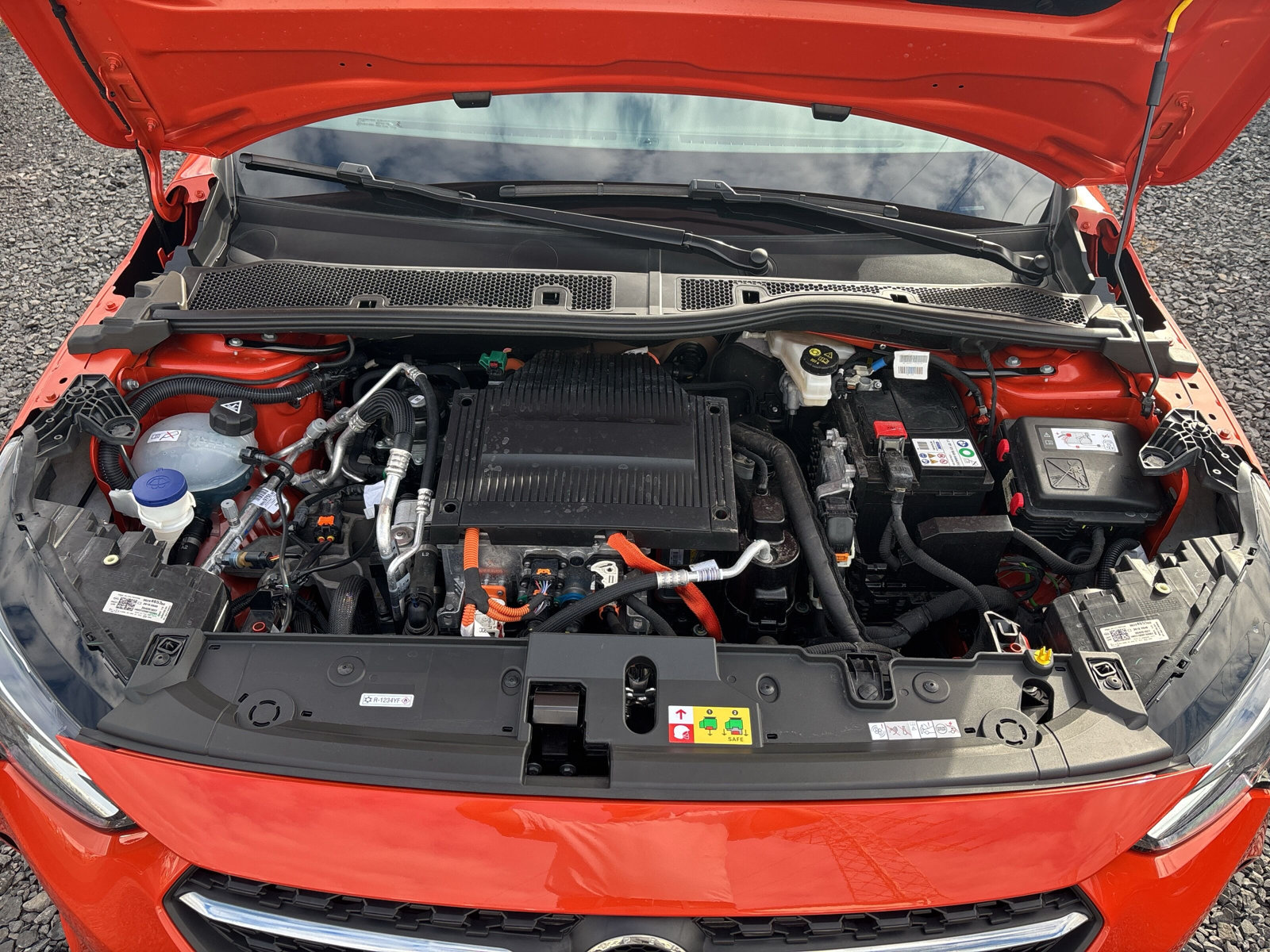 Corsa F e Edition 50 kWh *KAMERA*PDC*SHZ*