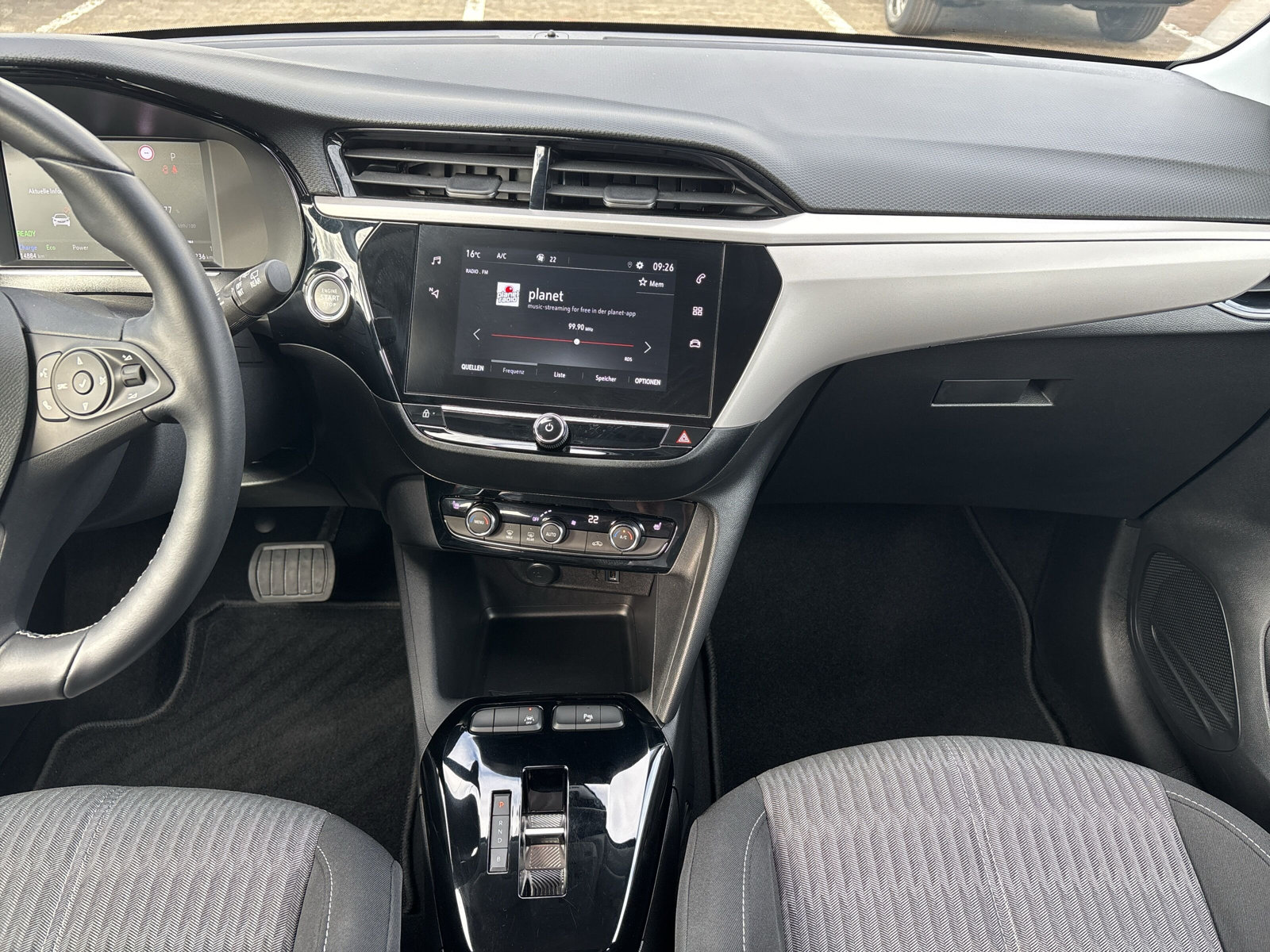 Corsa F e Edition 50 kWh *KAMERA*PDC*SHZ*