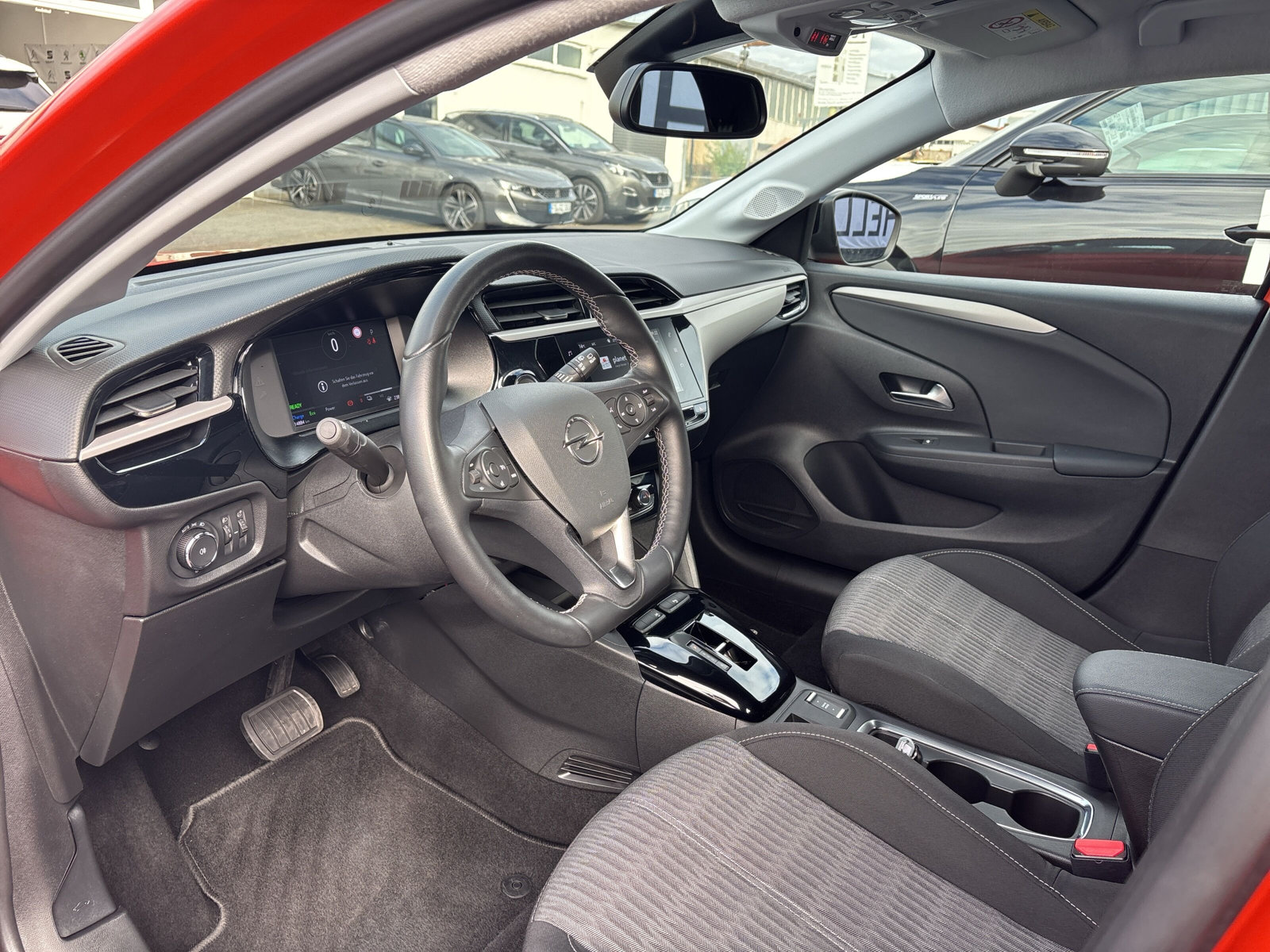 Corsa F e Edition 50 kWh *KAMERA*PDC*SHZ*