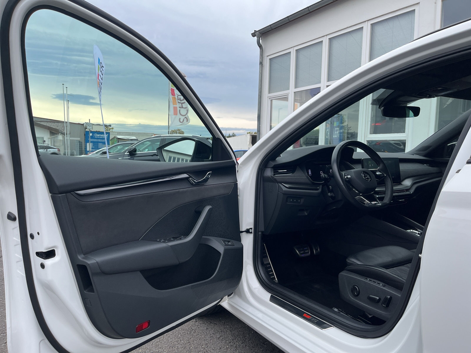 Octavia Combi RS Plus 4x4 2.0 TDI DSG *ACC*HEAD-UP*3-ZONEN*