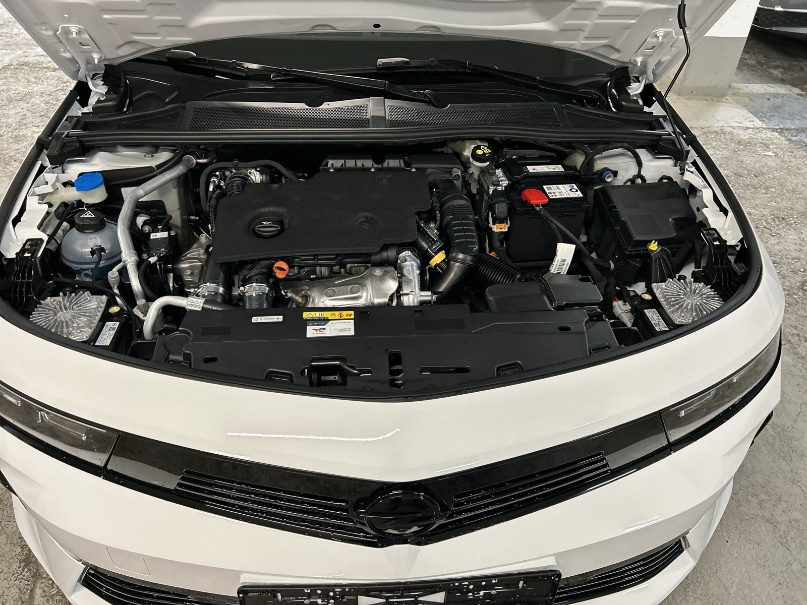 Astra Sports Tourer GS 1.5 Diesel (96 kW / 130 PS) AT-8 Start/Stop AHK|Navi|Alcantara