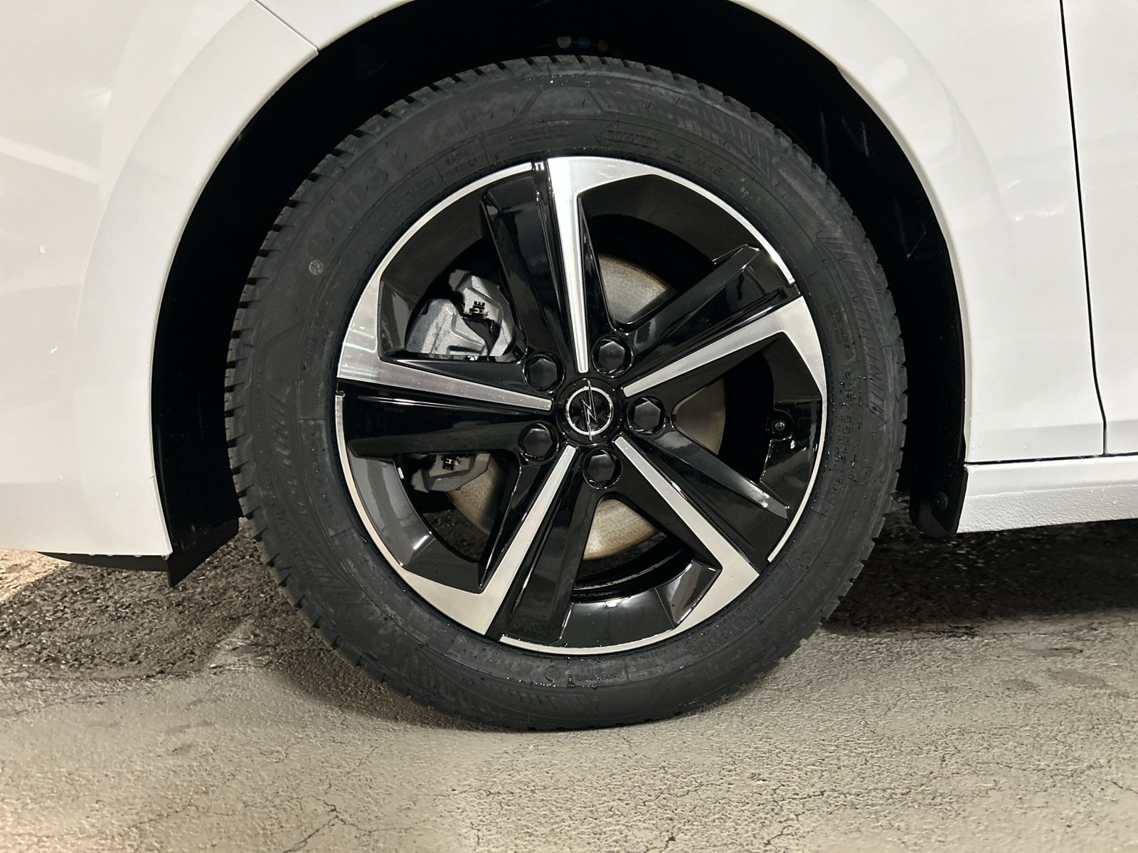 Astra Sports Tourer GS 1.5 Diesel (96 kW / 130 PS) AT-8 Start/Stop AHK|Navi|Alcantara