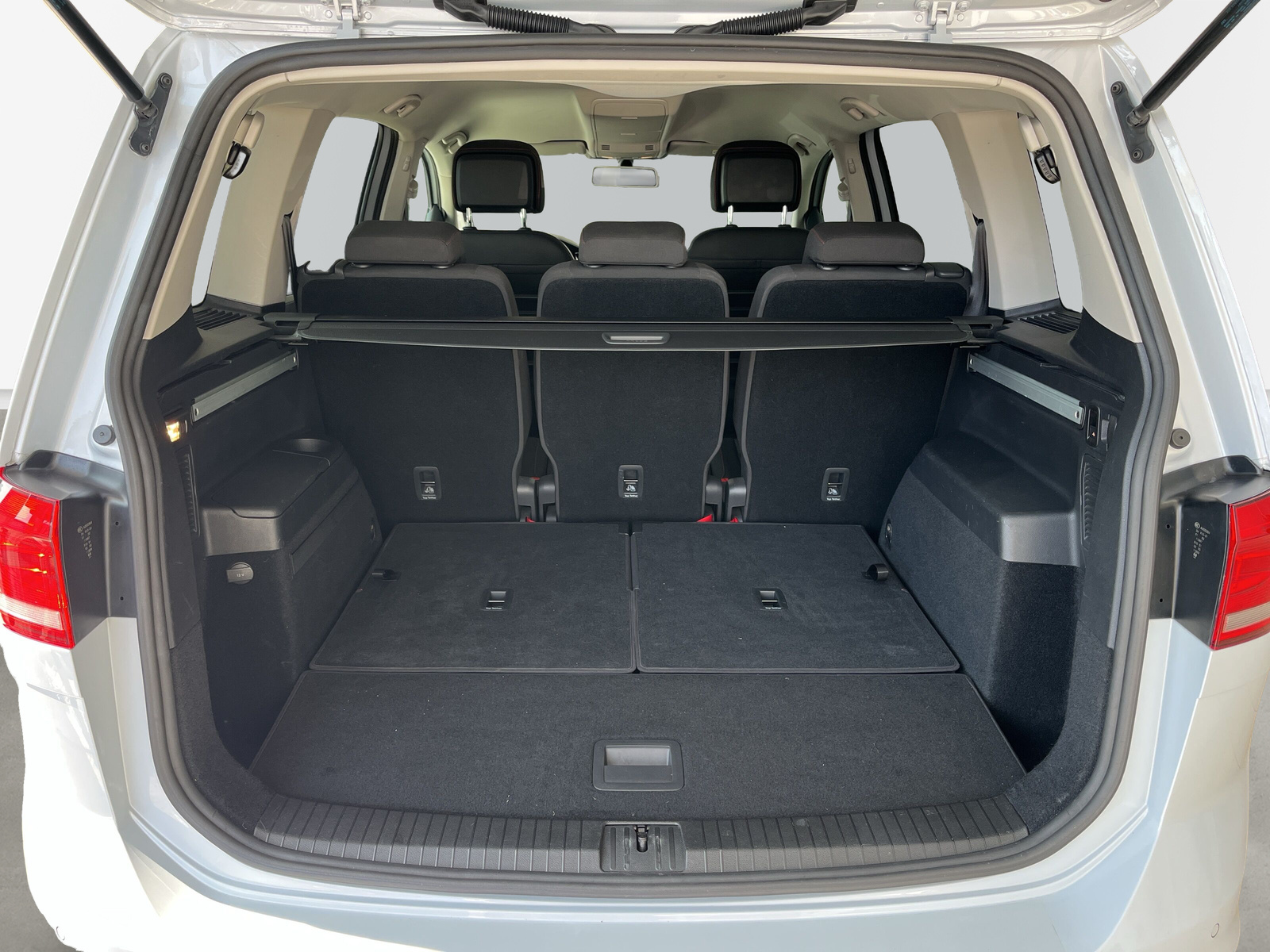 Touran Sound BMT/Start-Stopp *AHK*NAVI*7-SITZE*