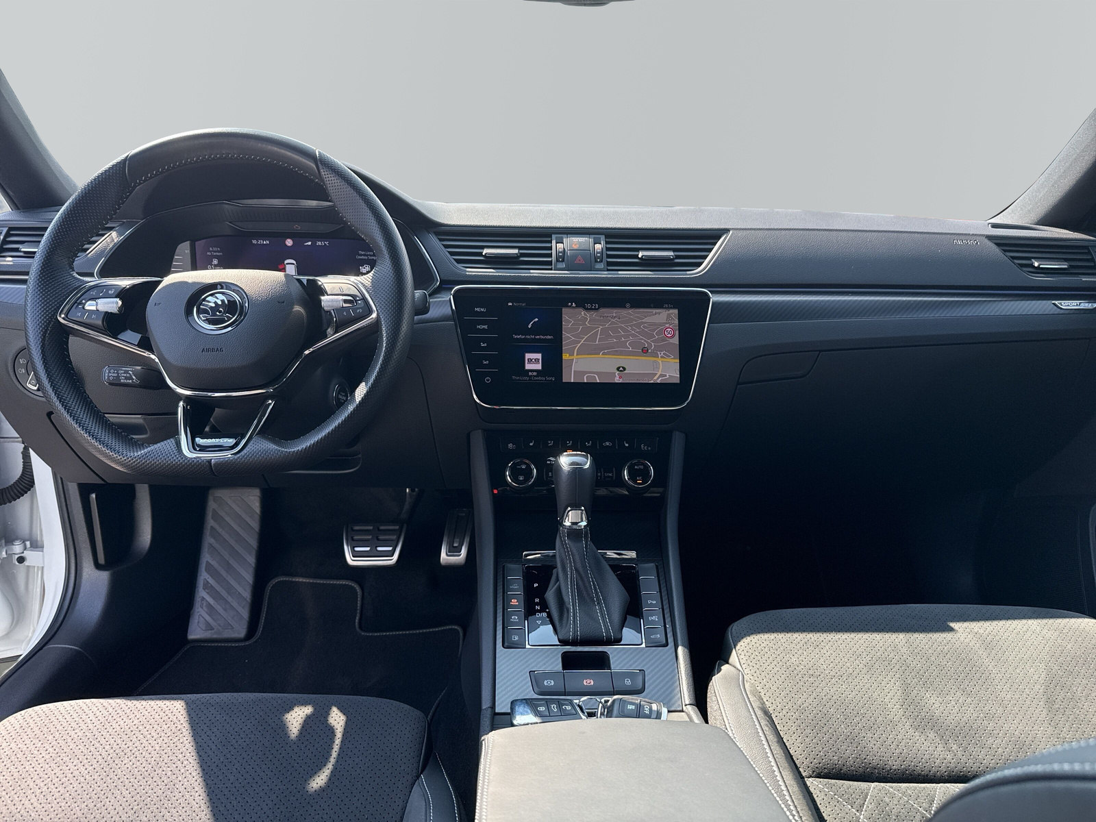 Superb Combi iV Sportline *LED*NAV*SHZ*3-Zonen*