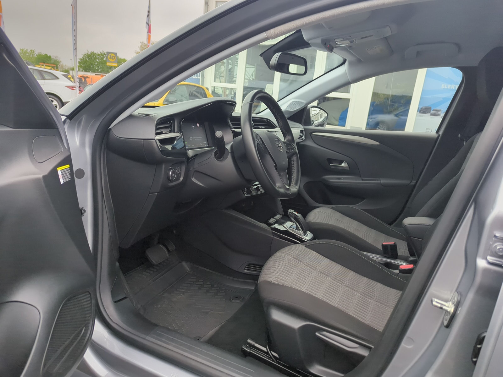 Corsa F e Edition 50kWh *KAMERA*SHZ*KLIMAAUTO*11-kW*