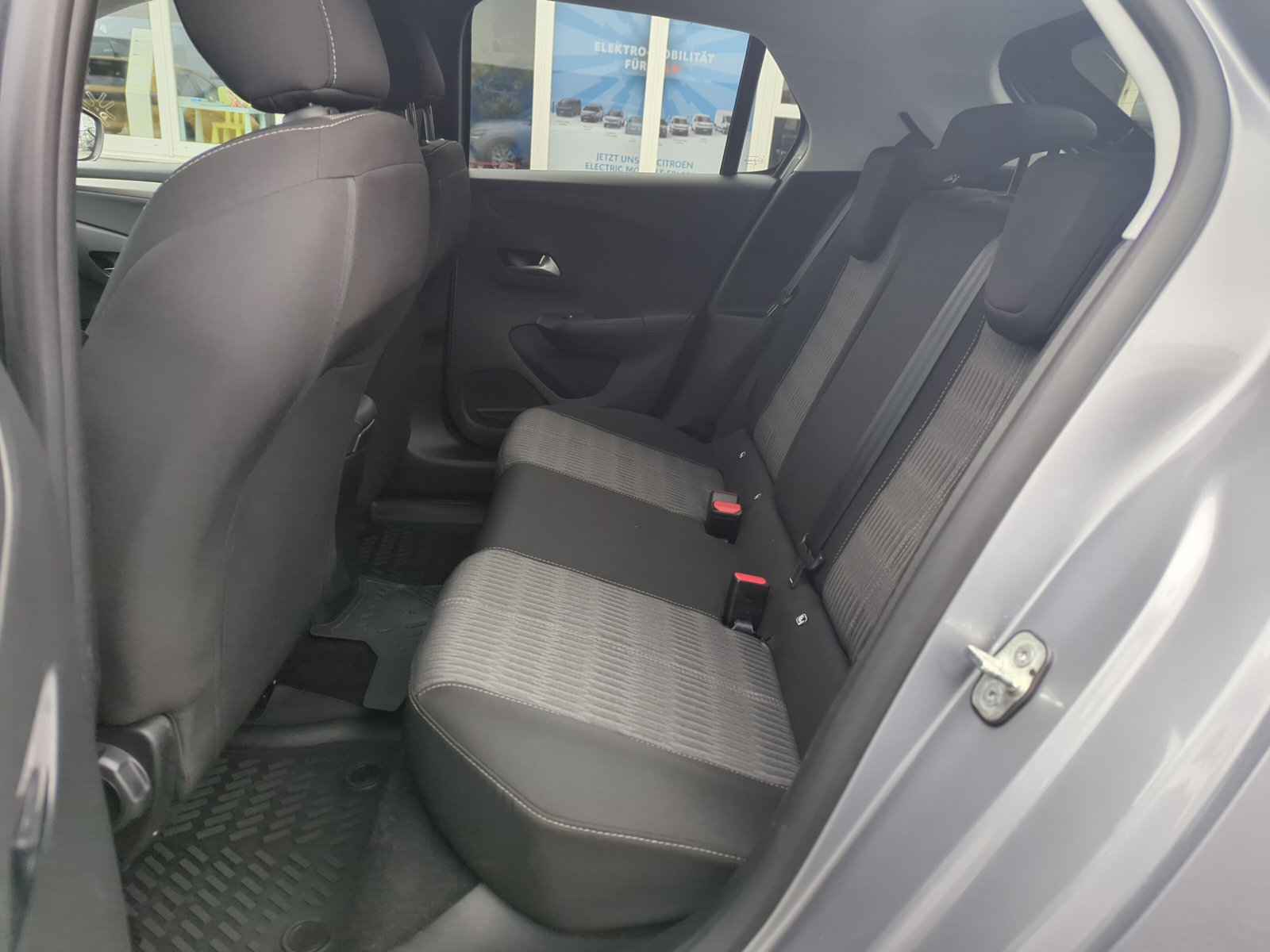Corsa F e Edition 50kWh *KAMERA*SHZ*KLIMAAUTO*11-kW*