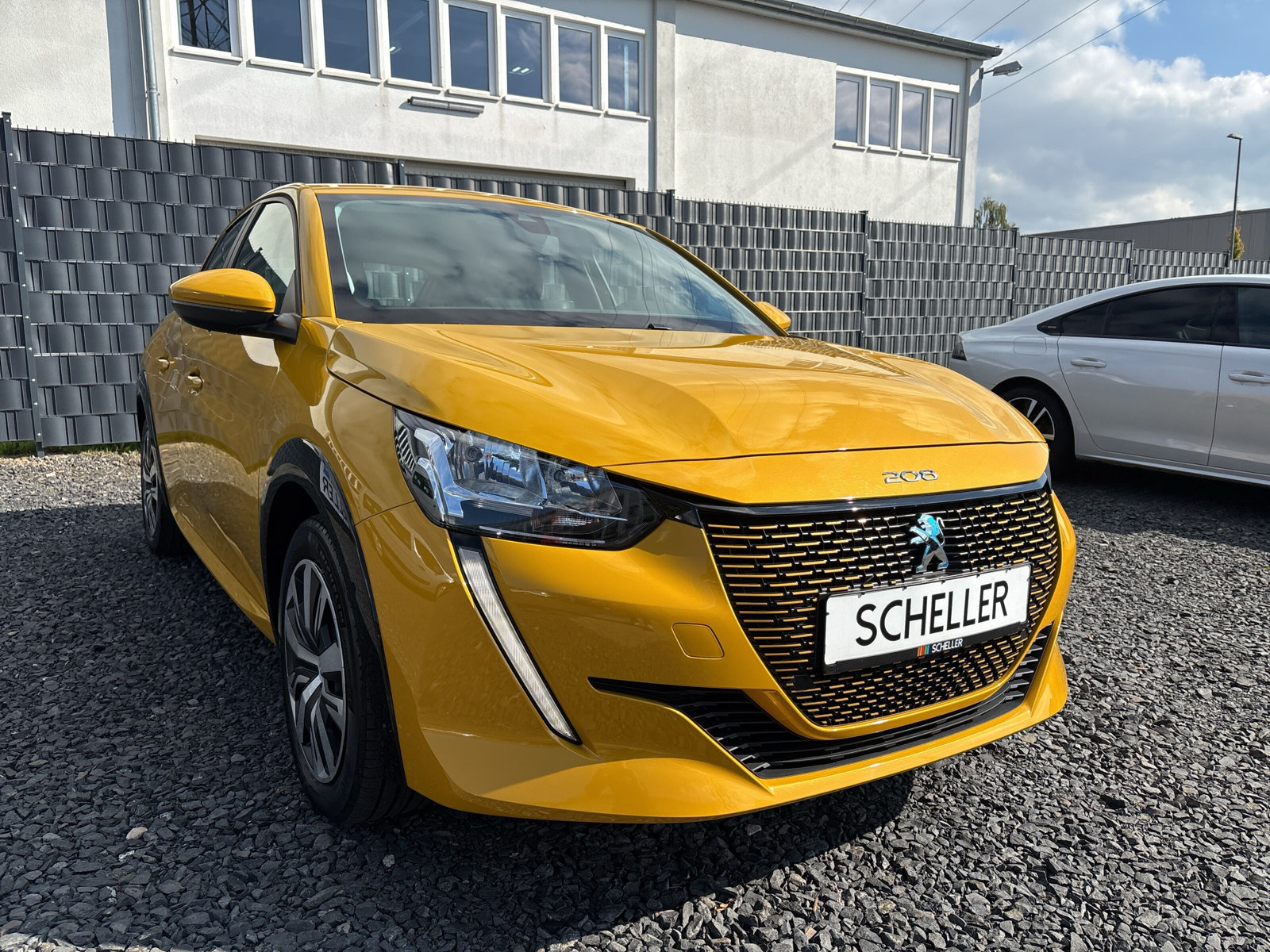 208 e- Active 50kWh *SHZ*NOTRUF-SYSTEM*KLIMAAUTOMATIK*