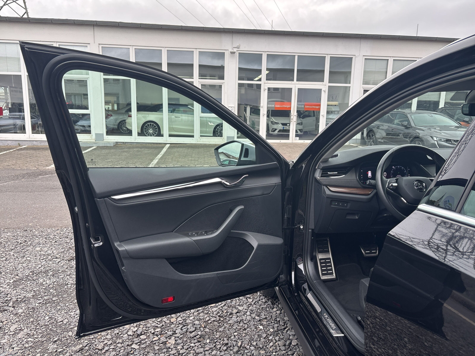 Octavia Combi Scout 4x4 2.0 TDI *AHK*STAND-HZG*MASSAGE*