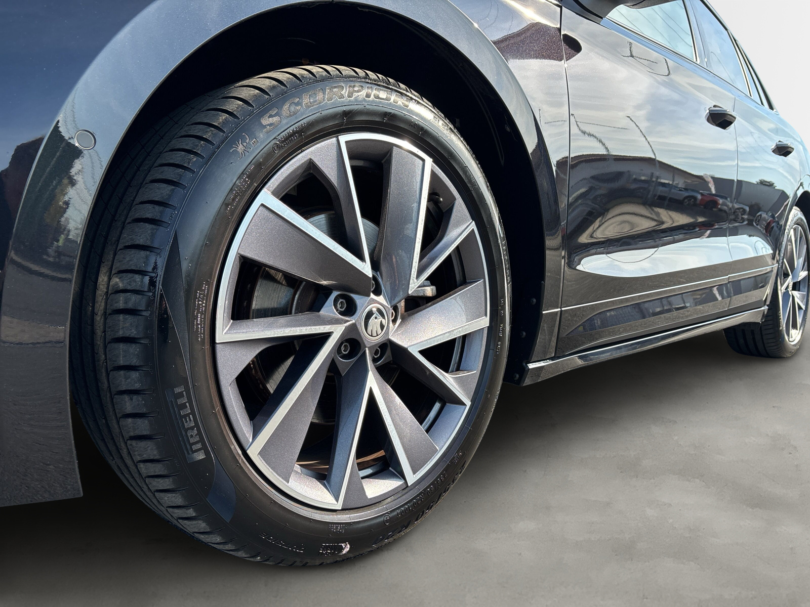 ENYAQ iV 60 SPORTLINE *SHZ*LED*NAVI*360 GRADKAMERA*