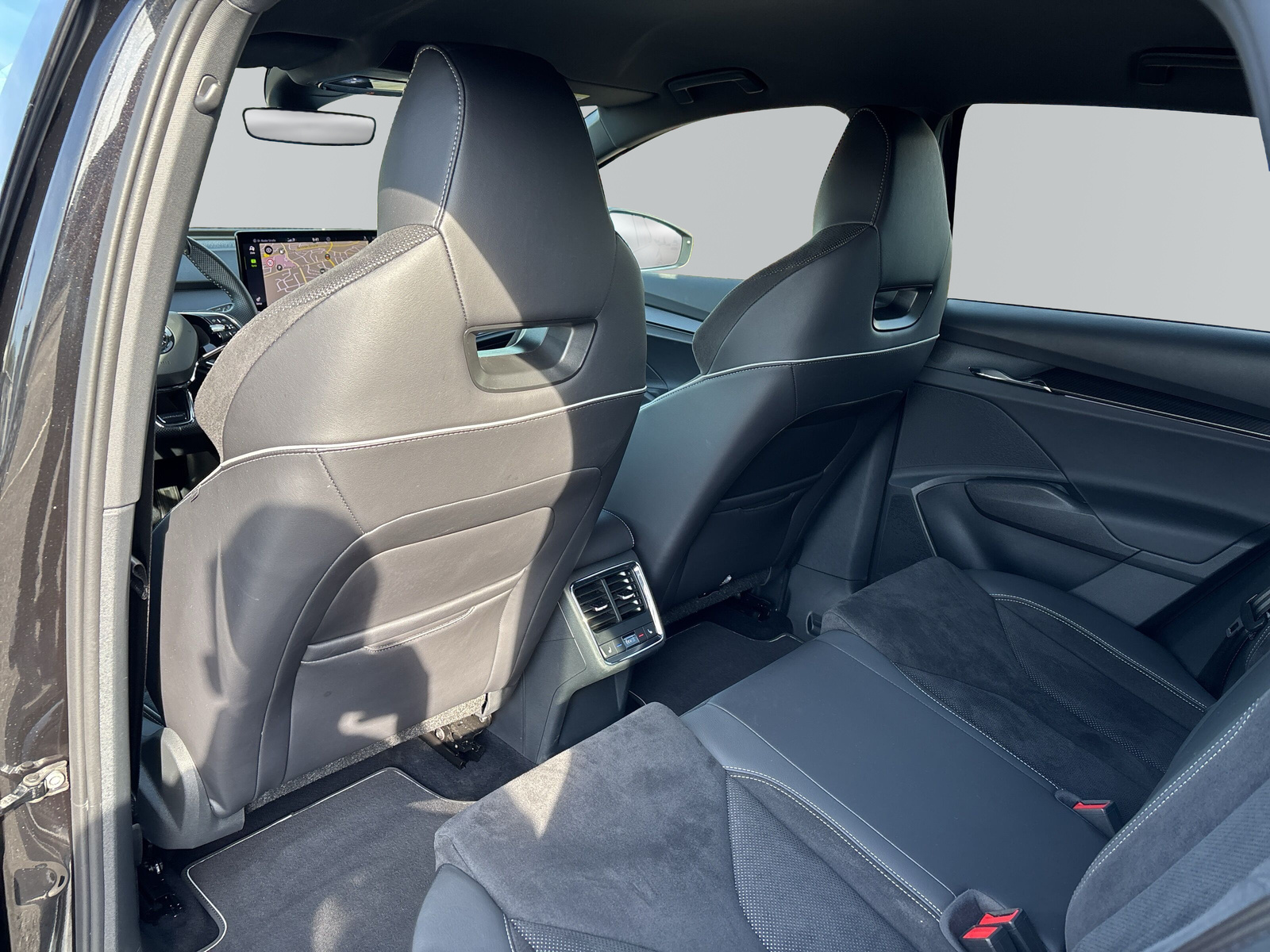 ENYAQ iV 60 SPORTLINE *SHZ*LED*NAVI*360 GRADKAMERA*