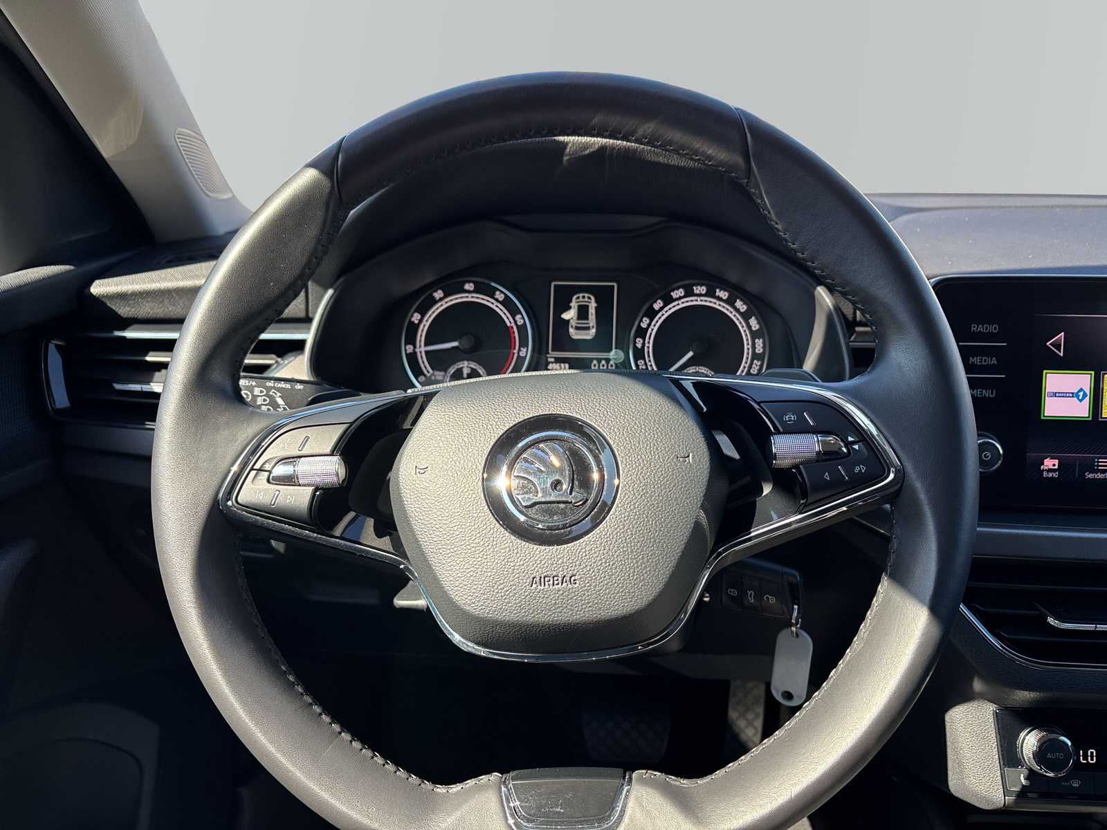 KAMIQ CLEVER 1.0 TSI *SHZ*LED*AHK*