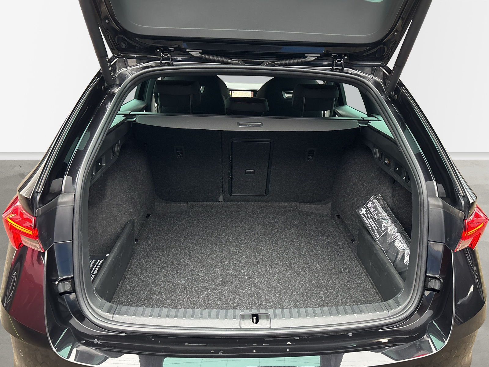 Octavia Combi RS 4x4 2.0 TDI DSG *HEAD-UP*NAVI*CANTON*AHK*