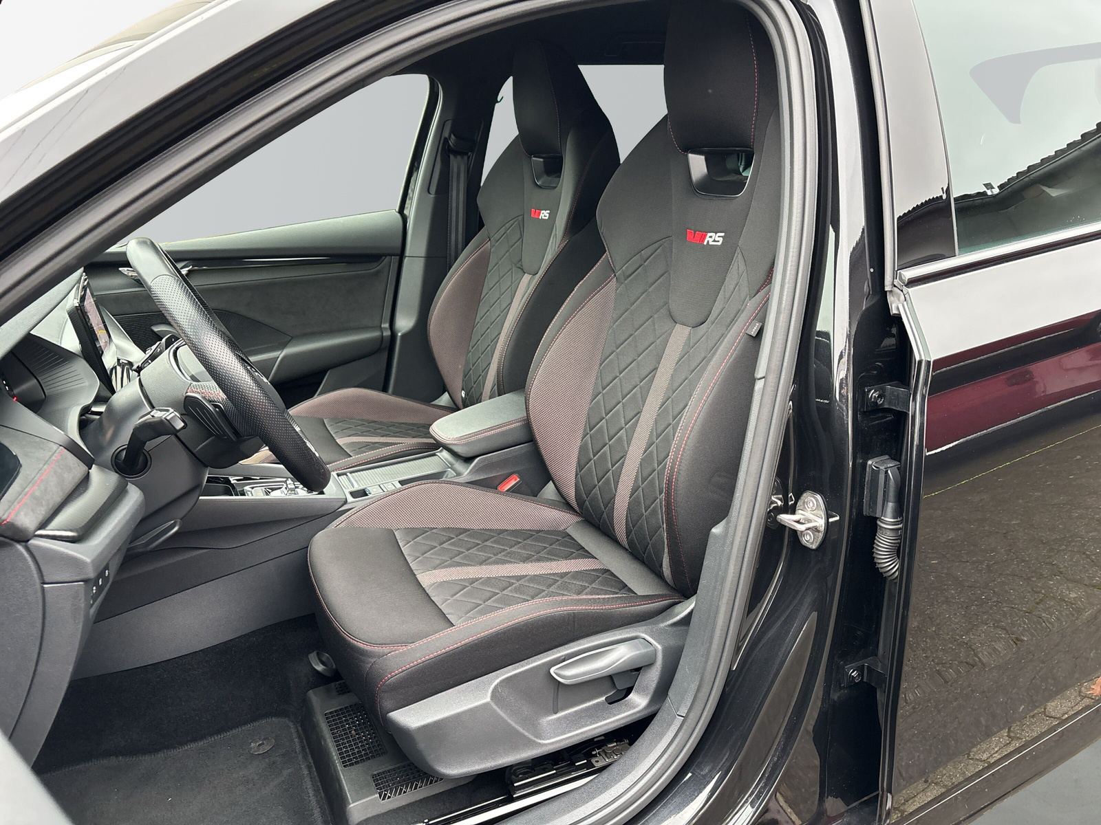 Octavia Combi RS 4x4 2.0 TDI DSG *HEAD-UP*NAVI*CANTON*AHK*