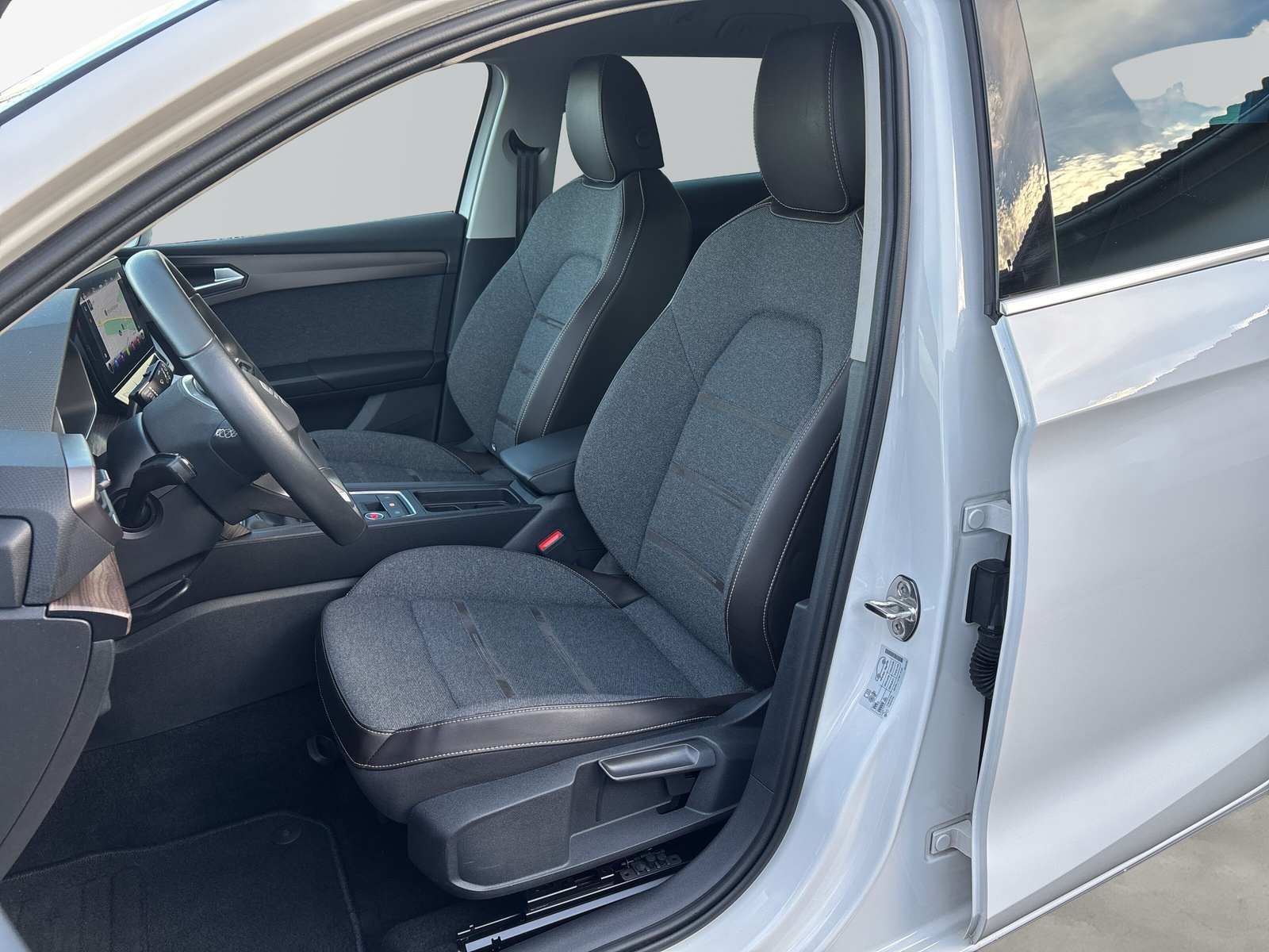 Leon Sportstourer Xcellence *SHZ*LED*NAVI*