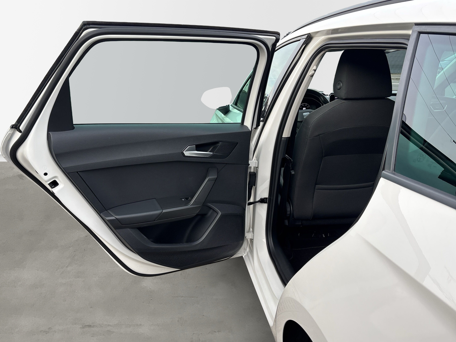 Leon Sportstourer Style 2.0 TDI 6-Gang *AHK*NAVI*KAMERA+PDC*LED*