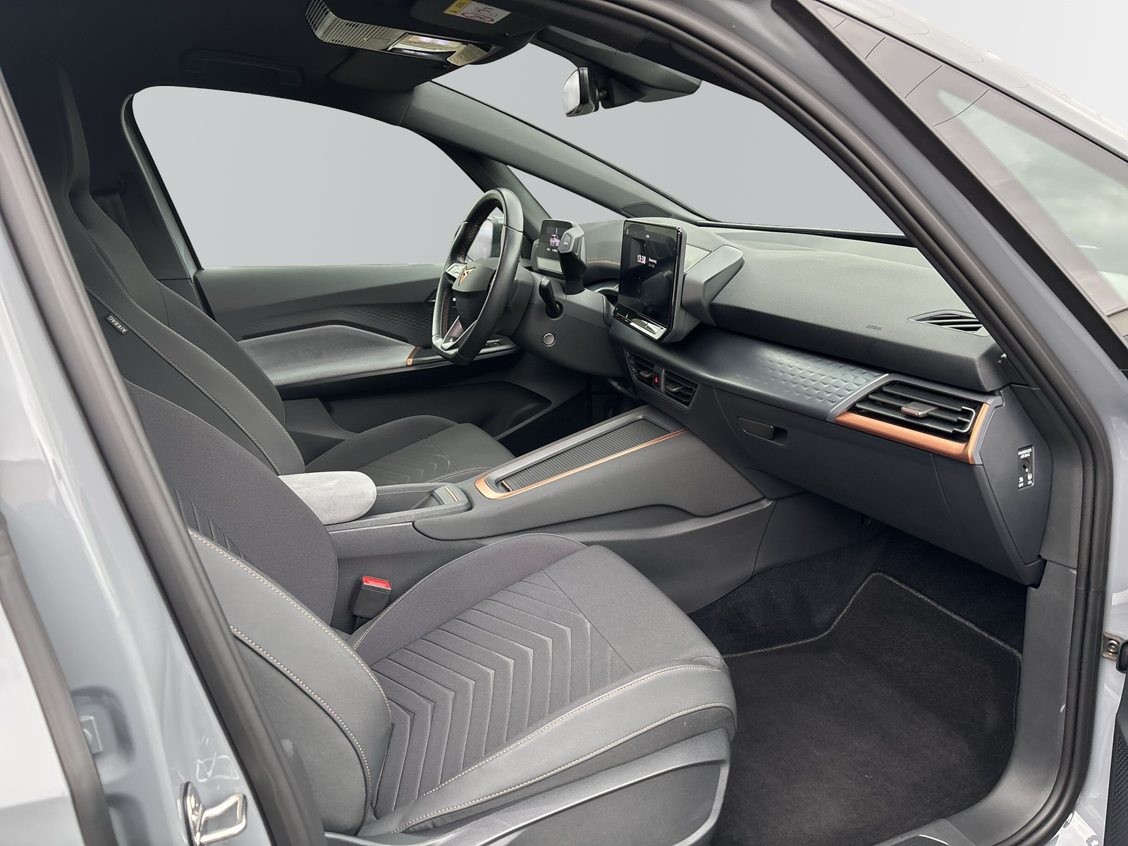 Born 150 kW *SHZ*LED*