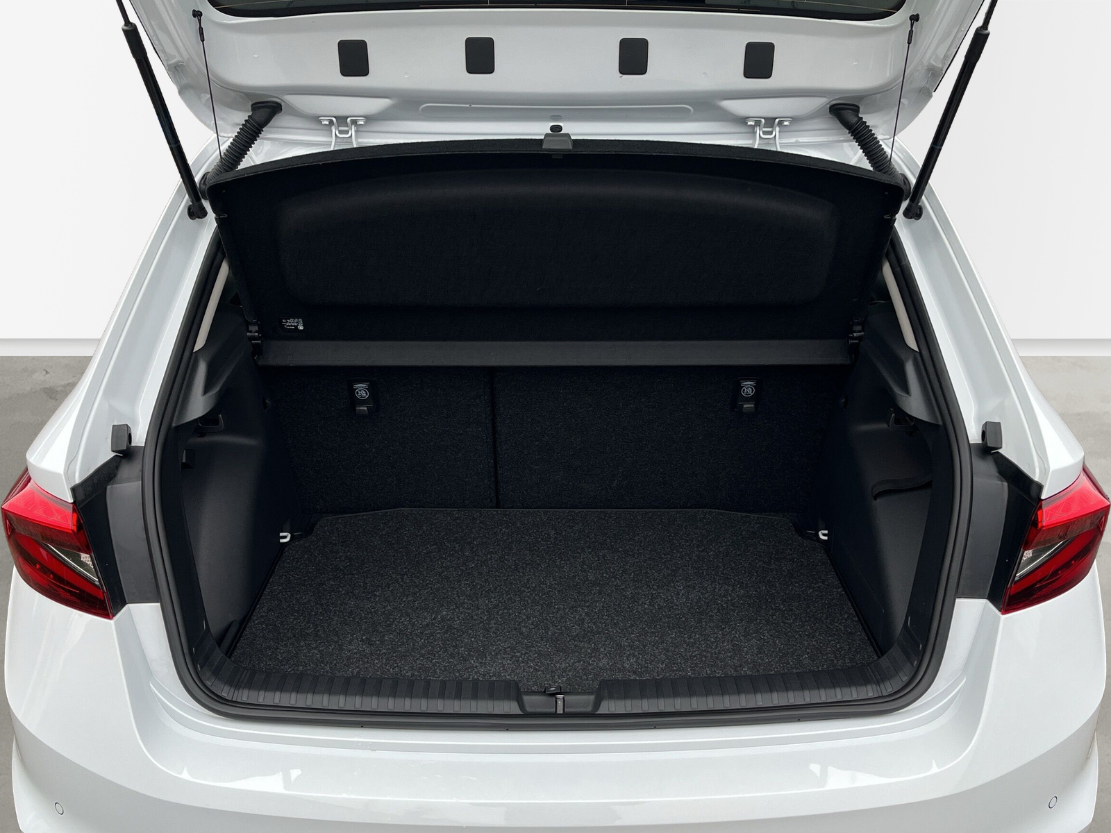 Fabia Drive 1.0 TSI 5-Gang *LED*SHZ*KAMERA*ACC*